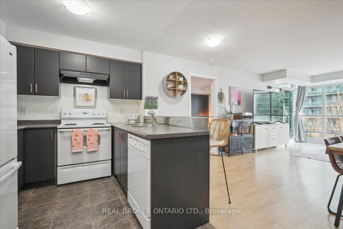 185 Legion Road Unit 608 photo 9