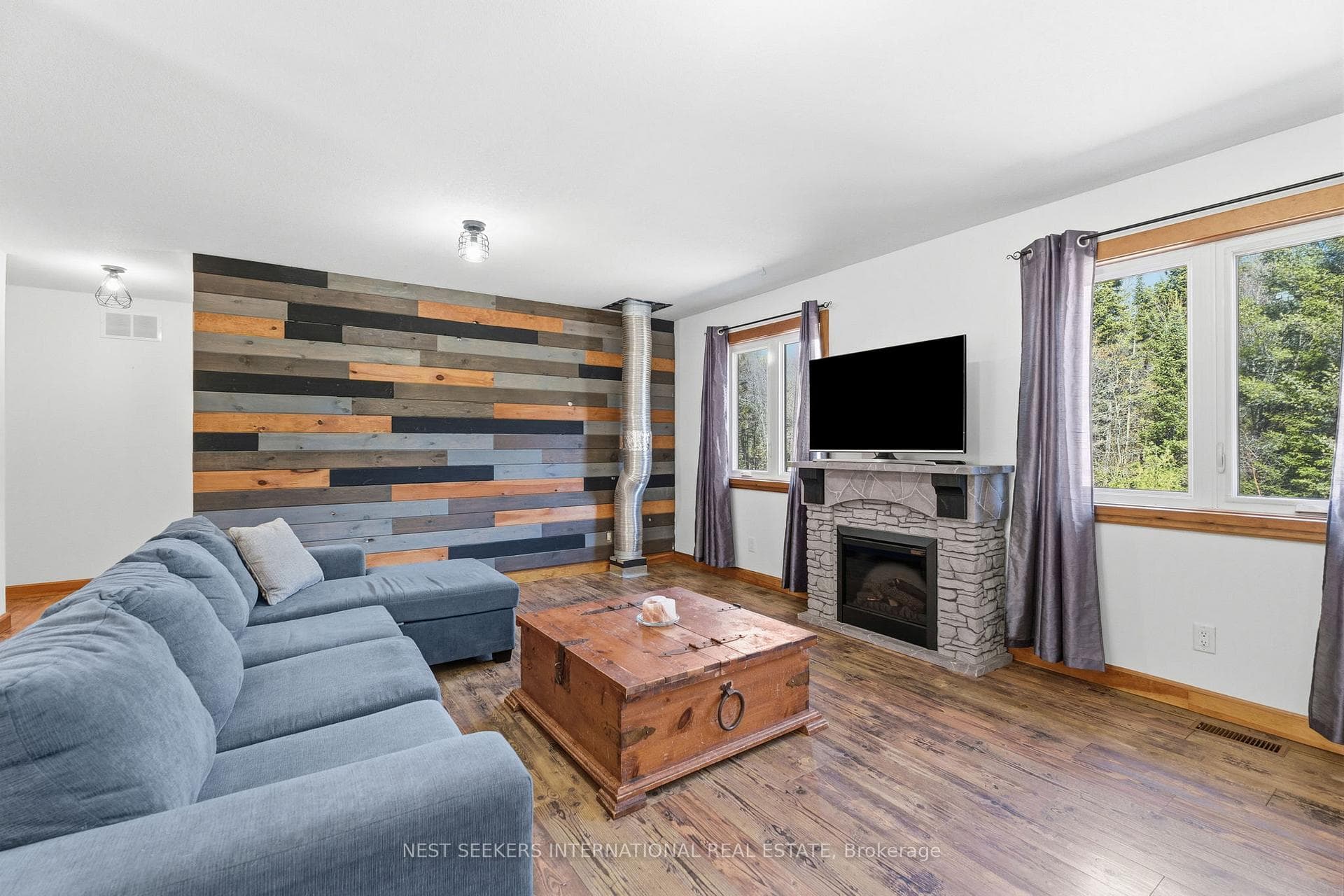 3184 Ravenscliffe Road photo 8