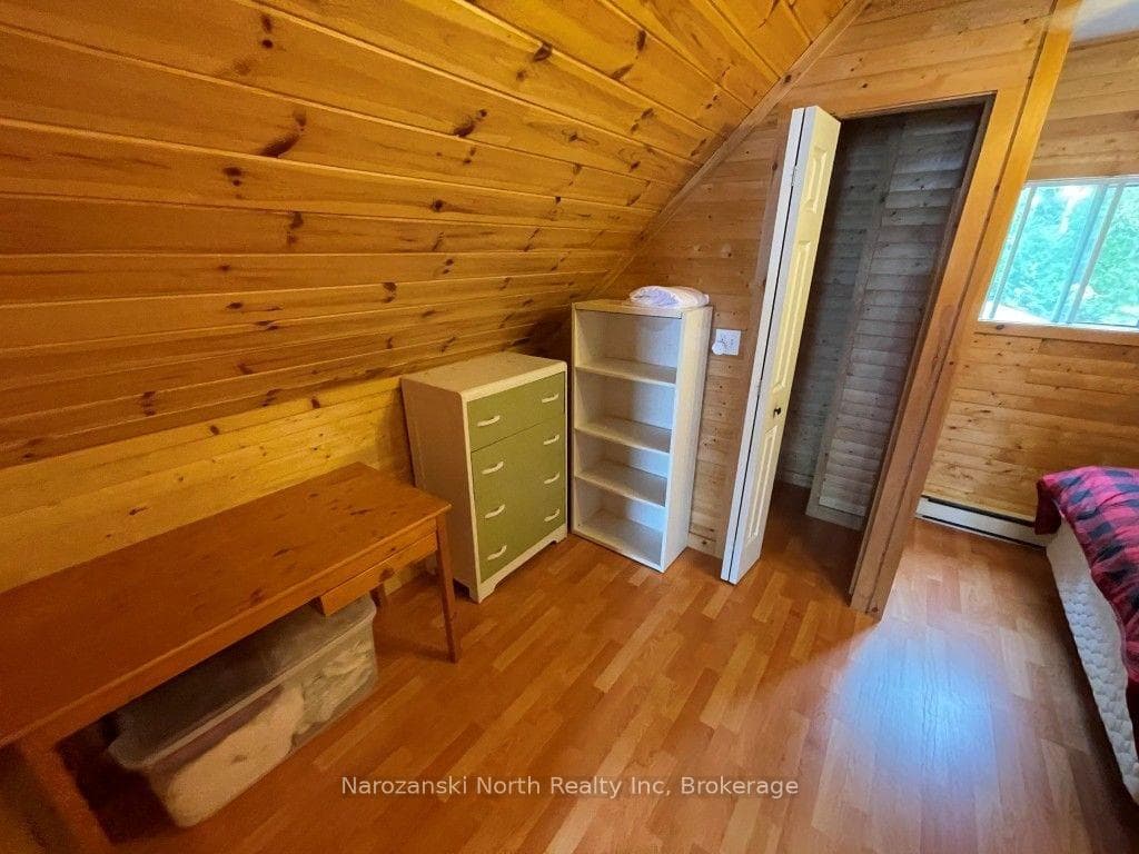 151B Du Lac Avenue photo 16