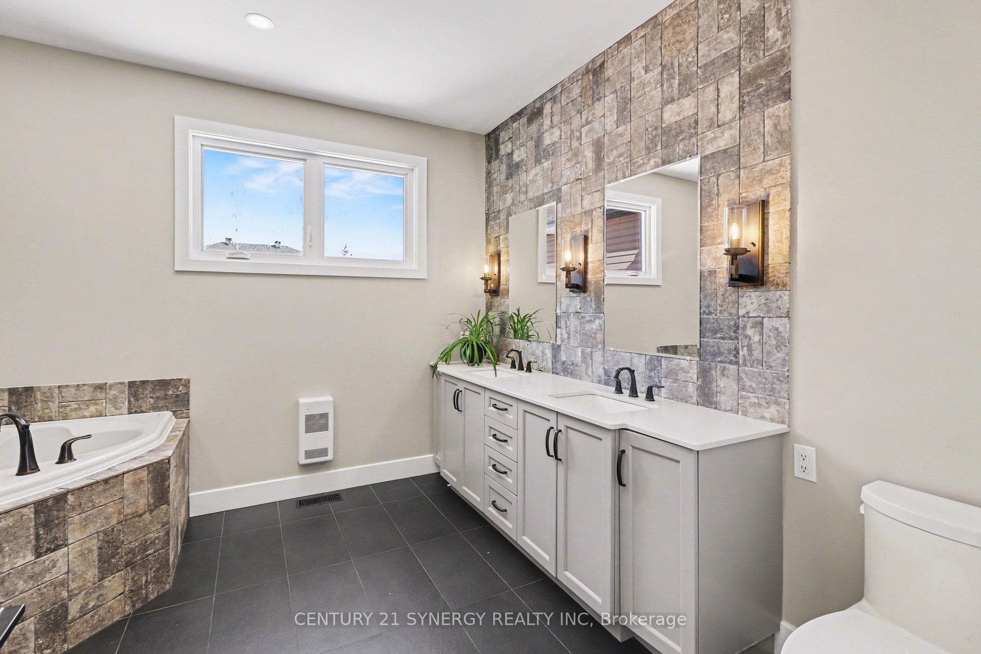1261 Drouin Road photo 22