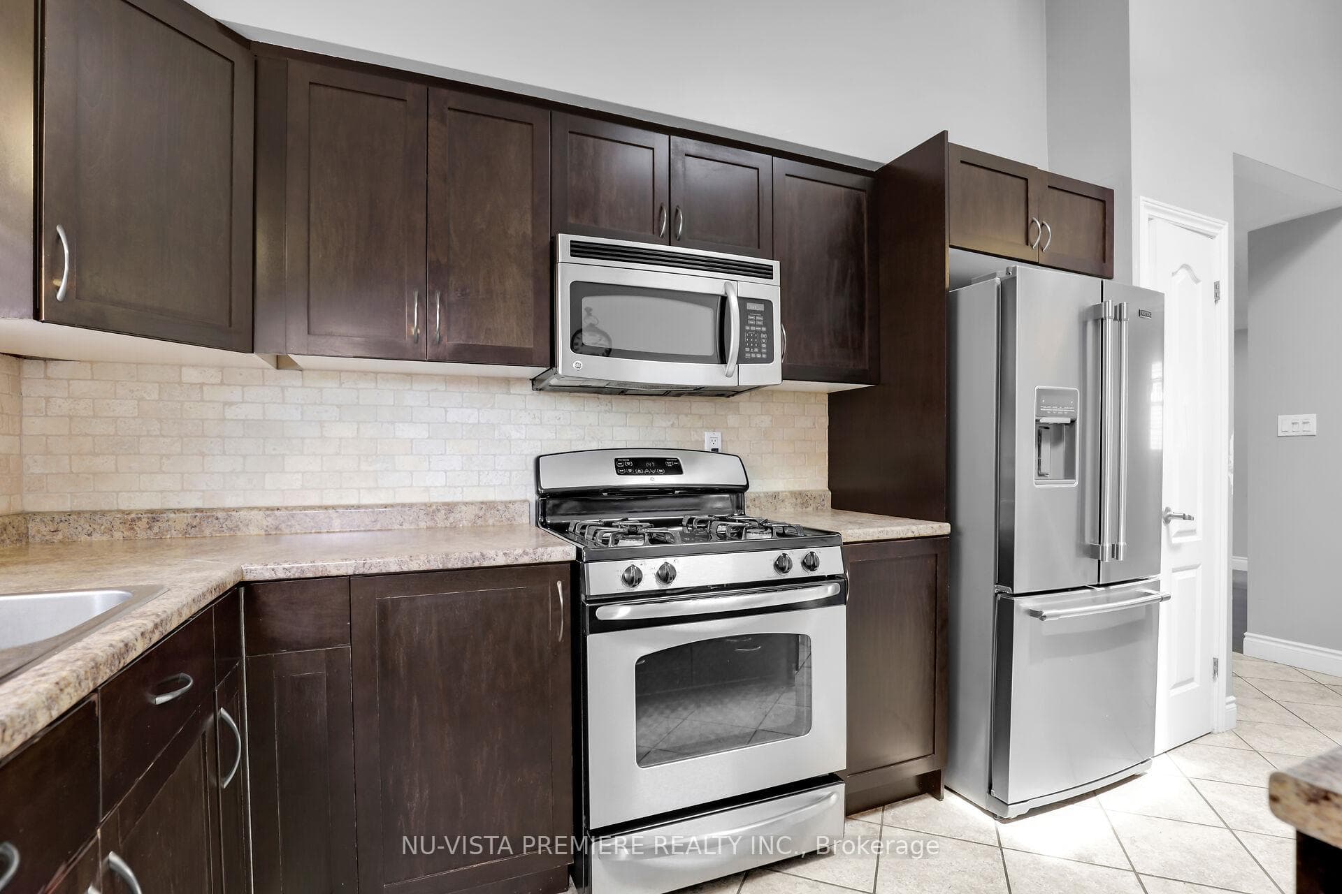1180 Delphi Place photo 14