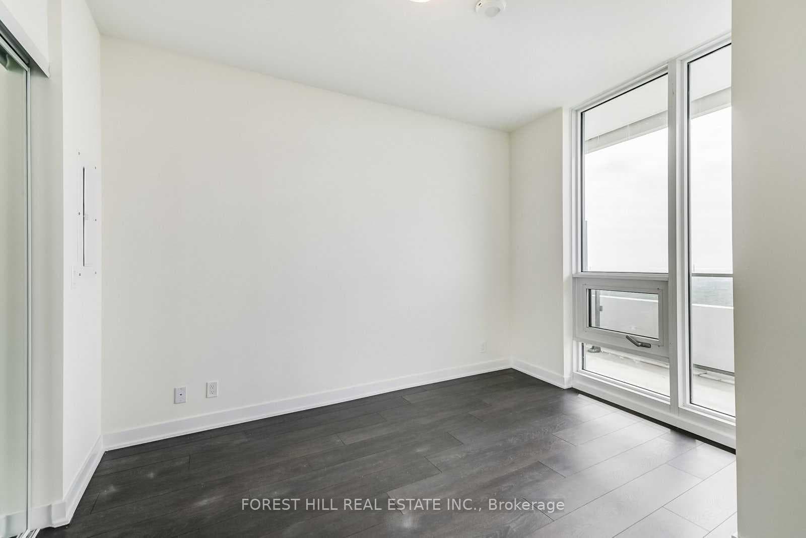 2221 Yonge Street Unit 5703 photo 18