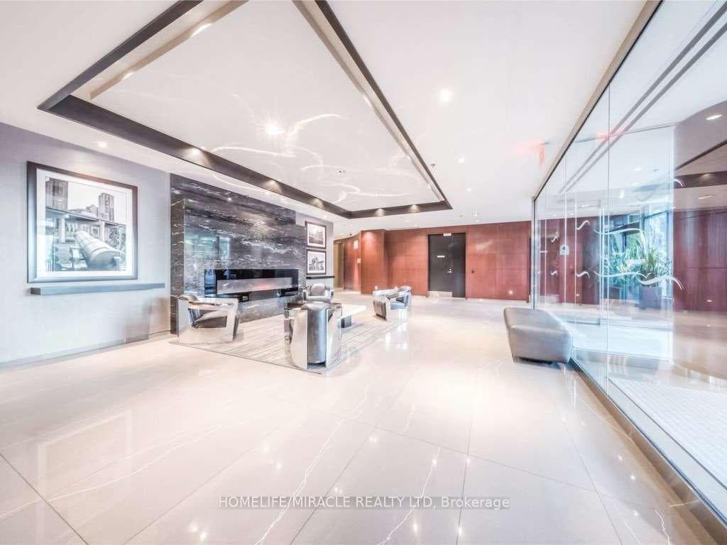 231 Fort York Boulevard Unit 2310 photo 10