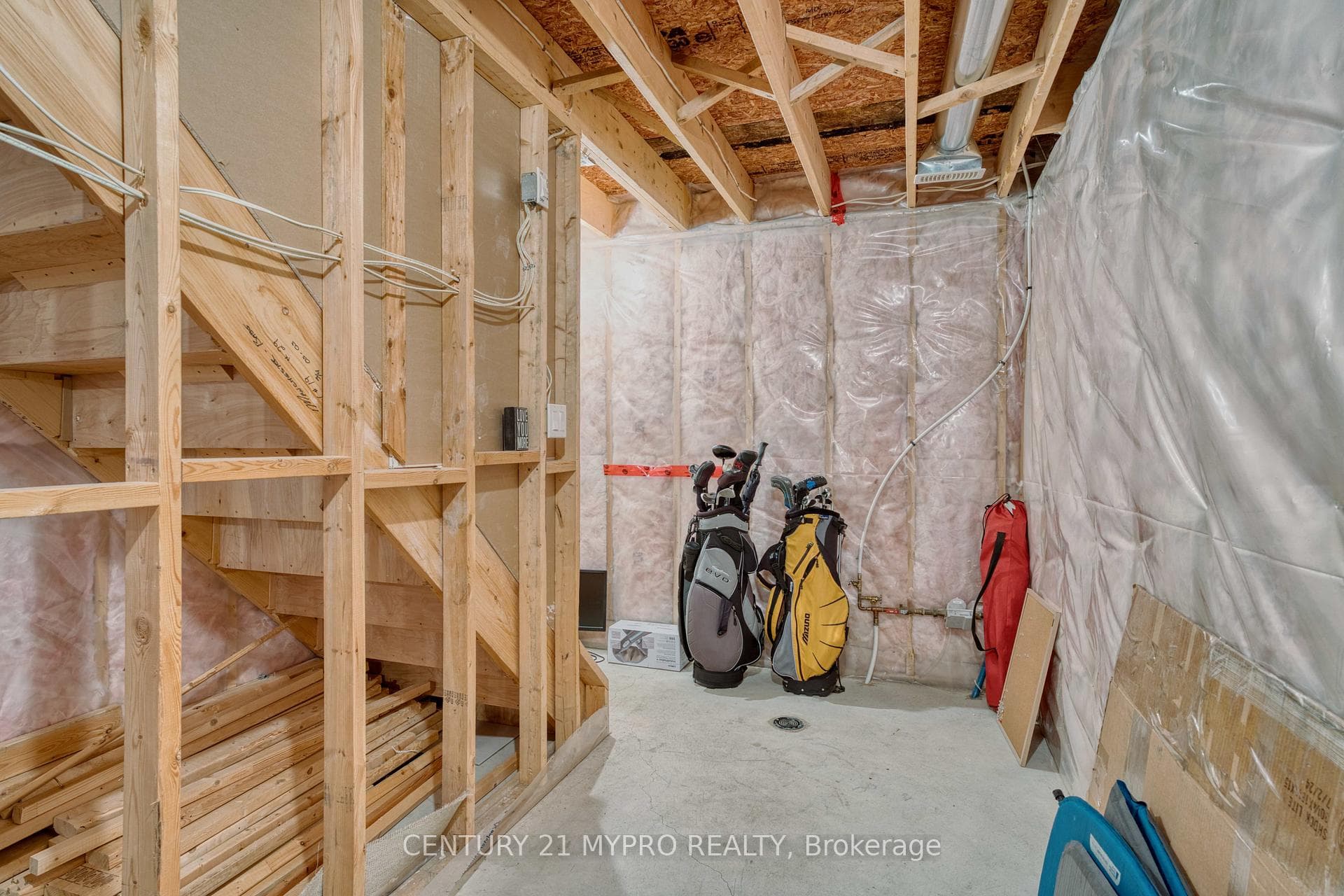 1114 Oakcrossing Road photo 32