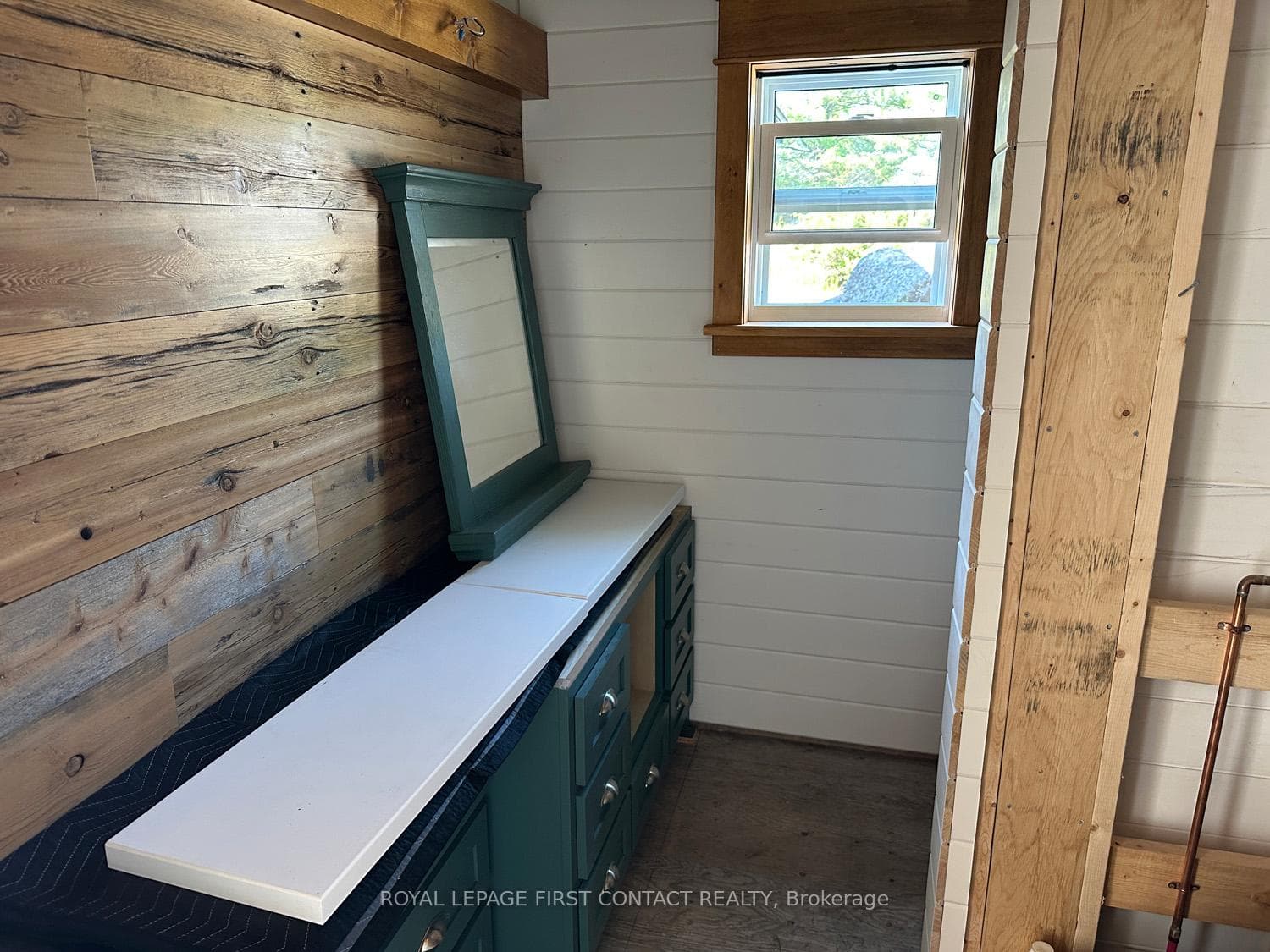 23 A26 Island photo 25