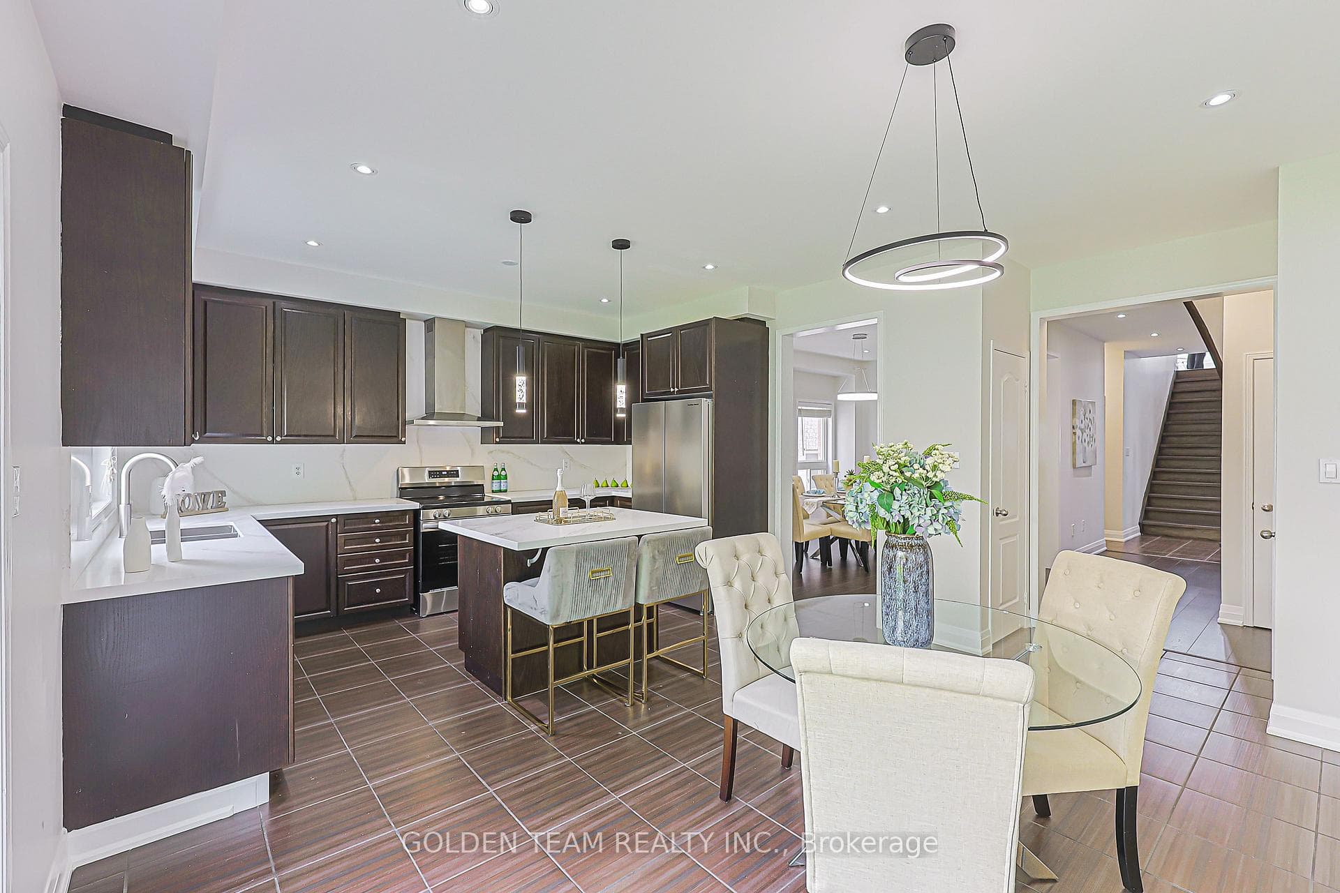 1855 Grandview Street photo 17
