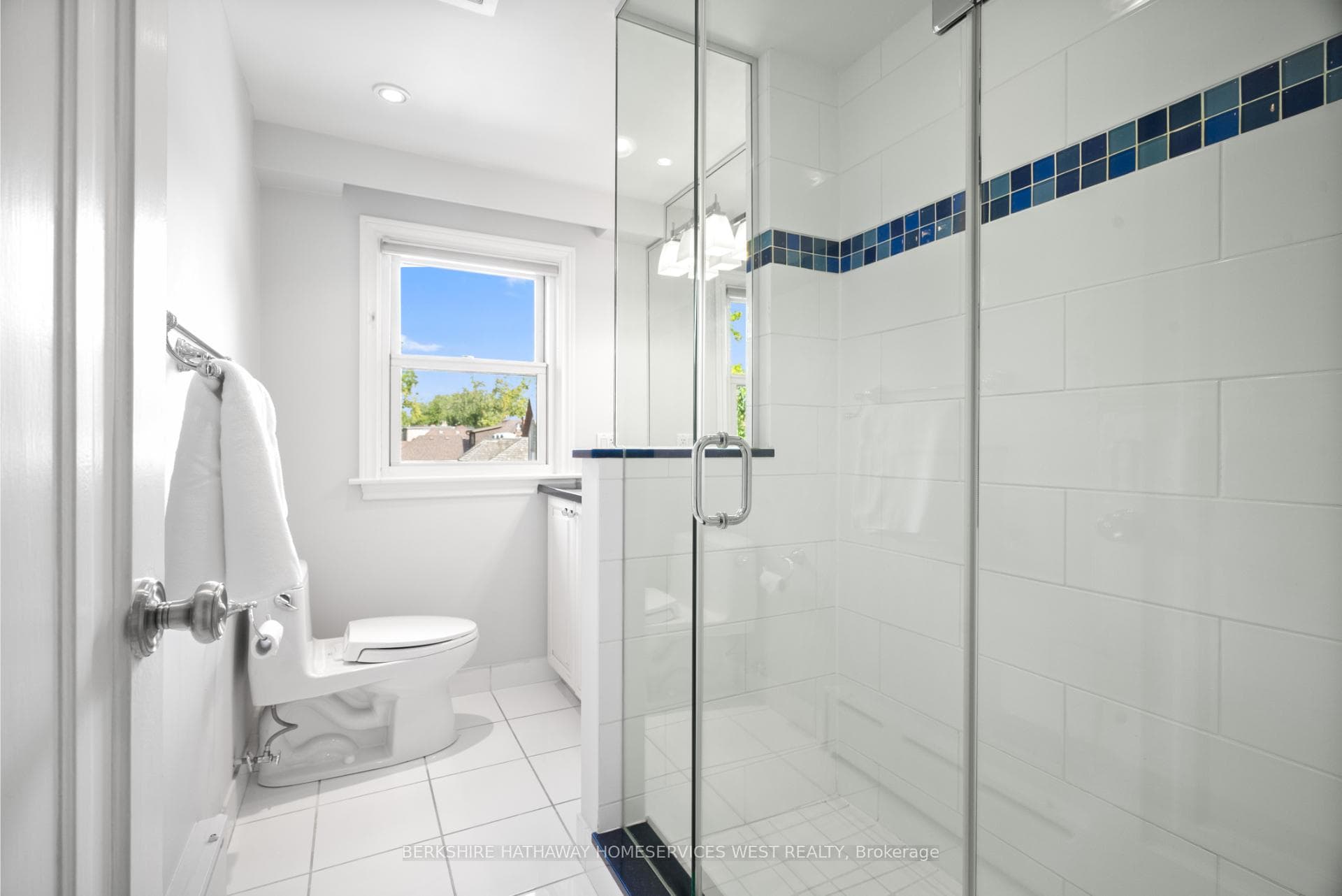 58 King Georges Road photo 32