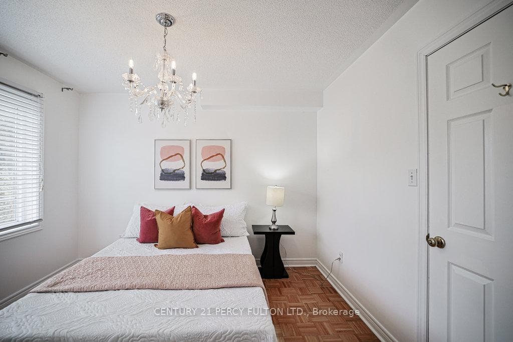 33 Tollgate Mews photo 50