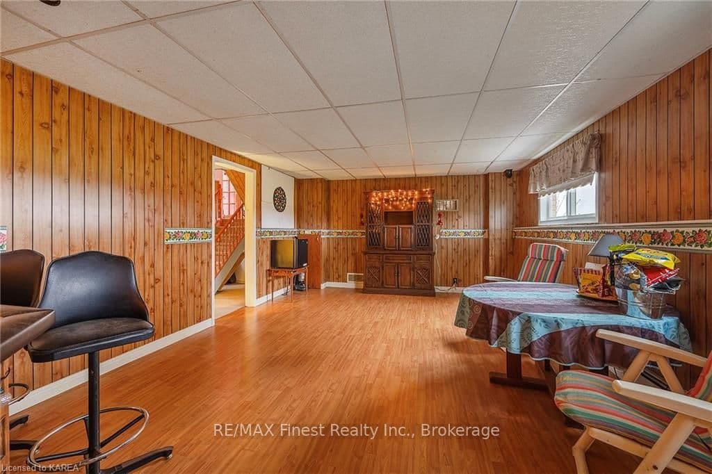 532 PETWORTH Road photo 33