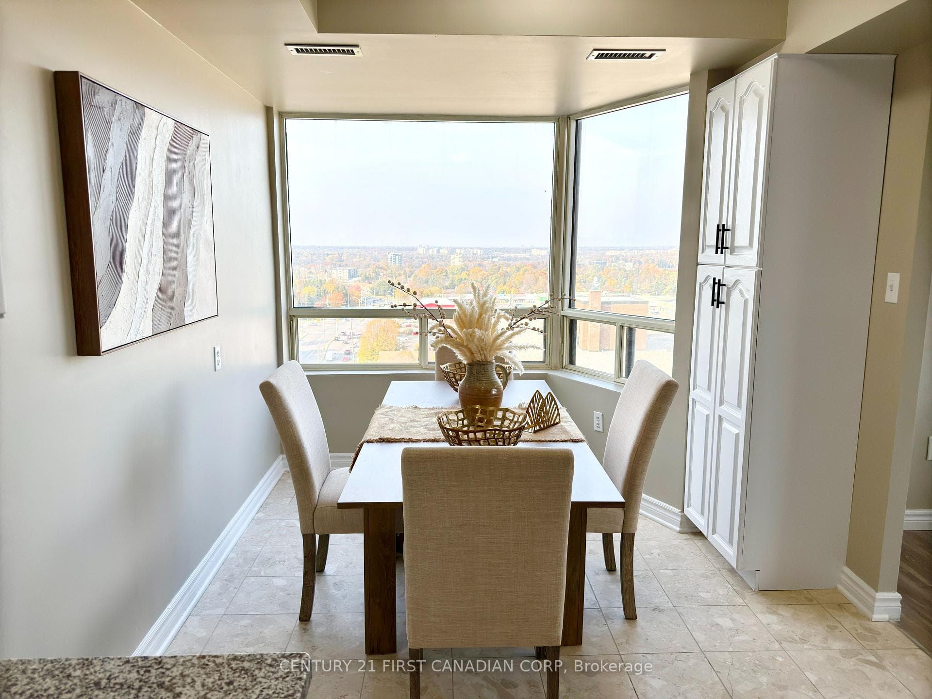 744 Wonderland Road Unit 1203 photo 9