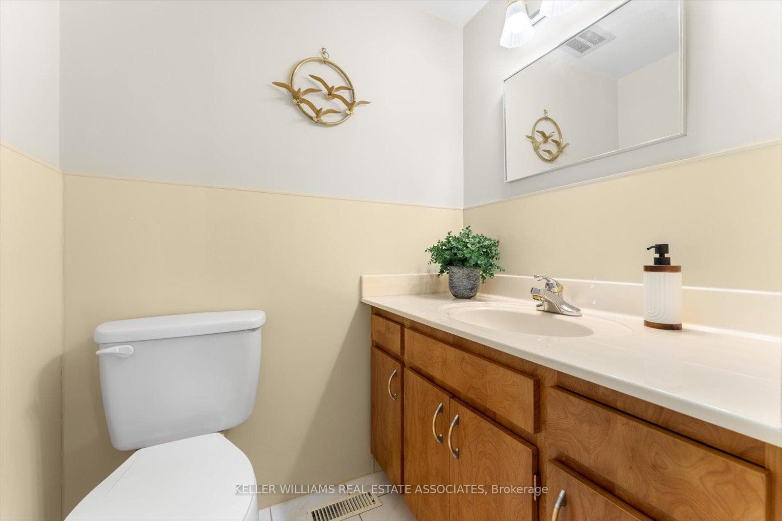 982 Streamway Crescent photo 28