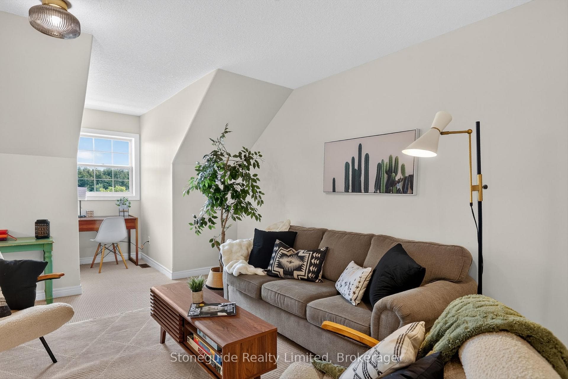 656 Grange Way photo 29