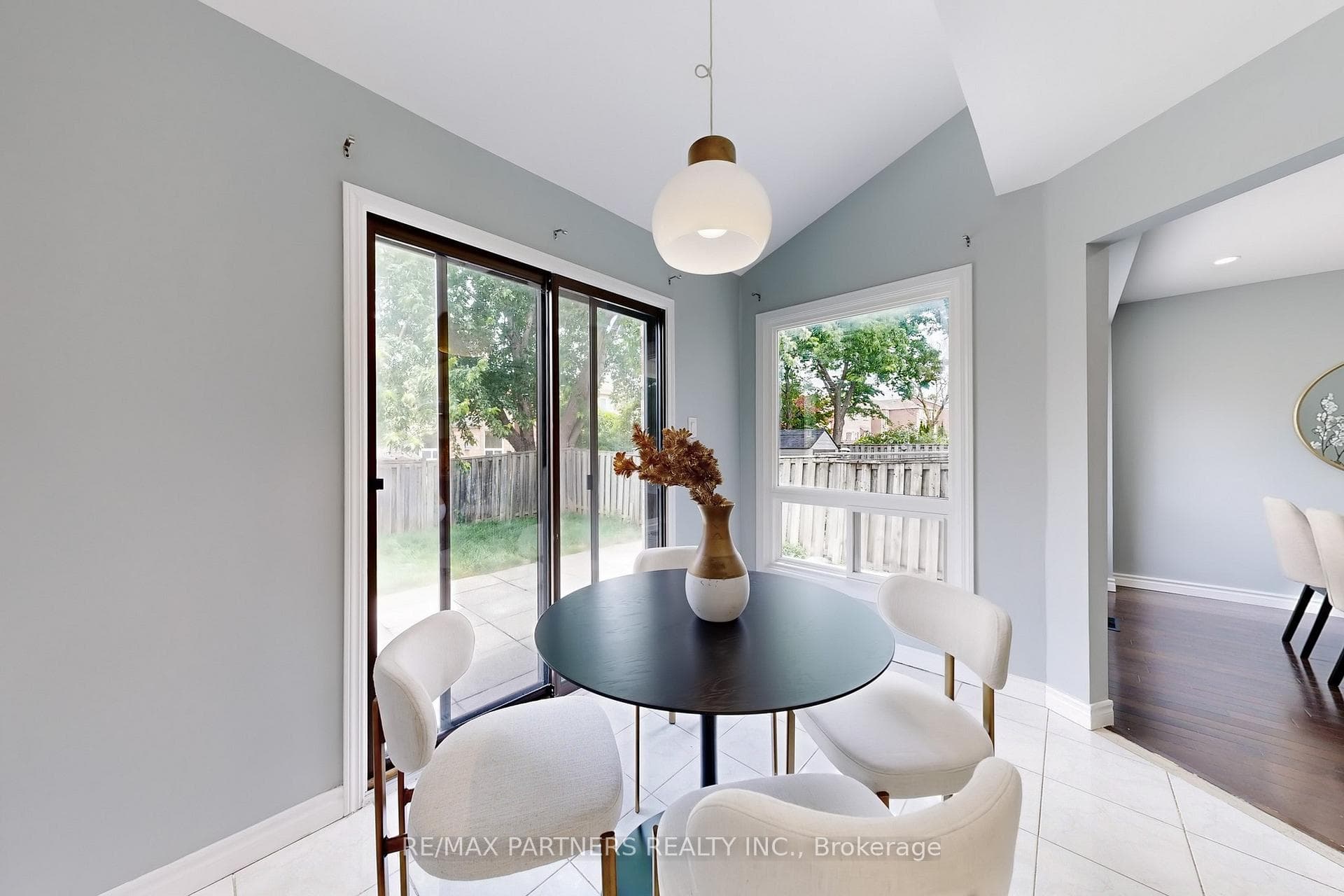 128 Bellrock Drive photo 16