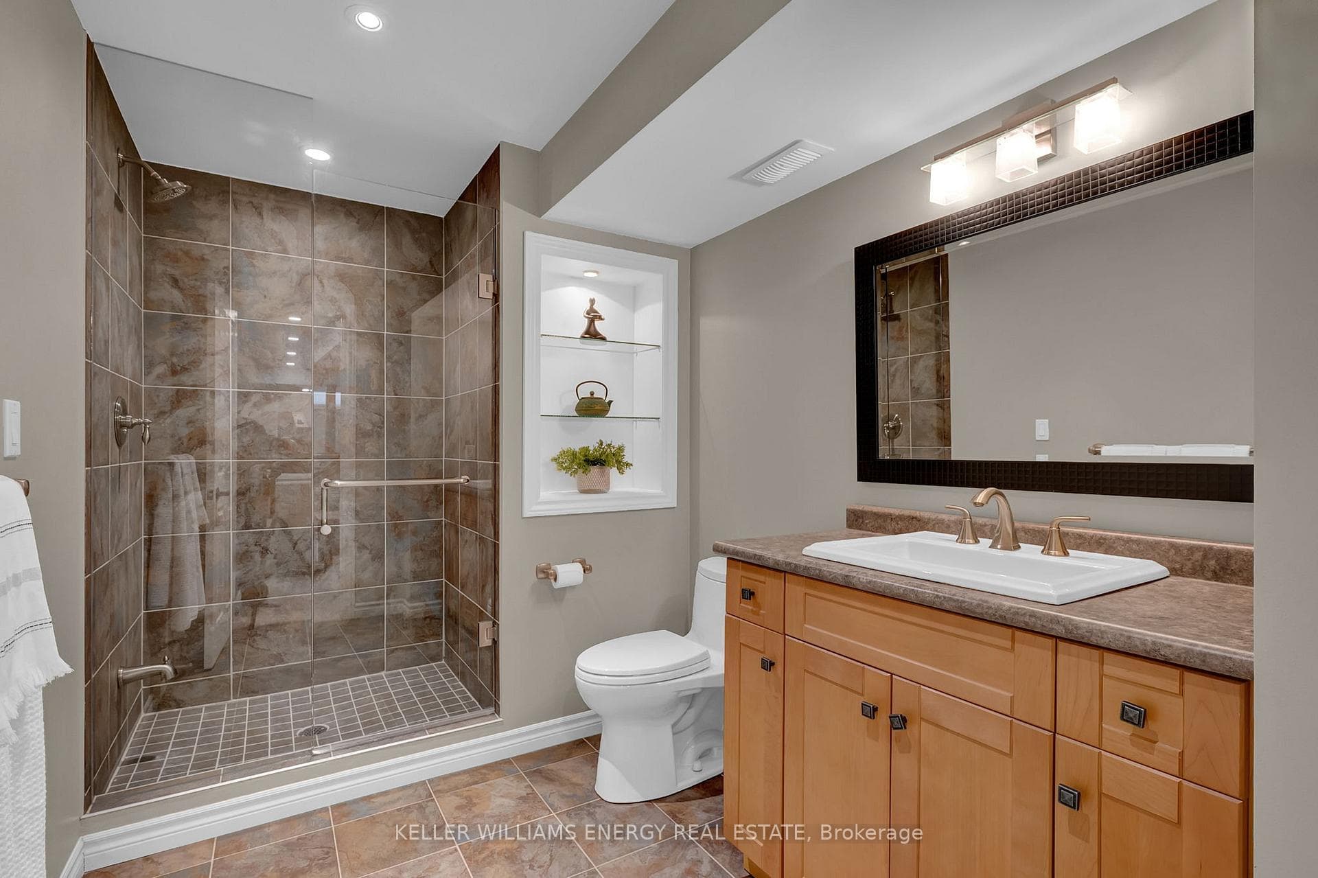 Lower Level - 3 PC Washroom