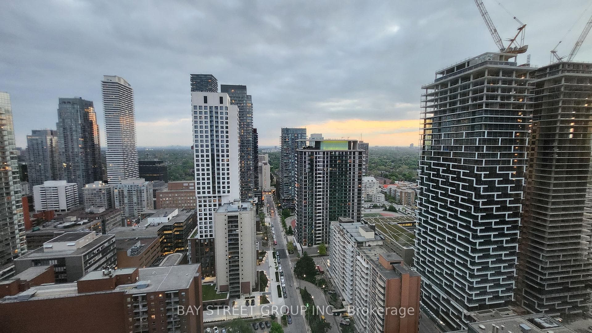 161 Roehampton Avenue Unit 3303 photo 19