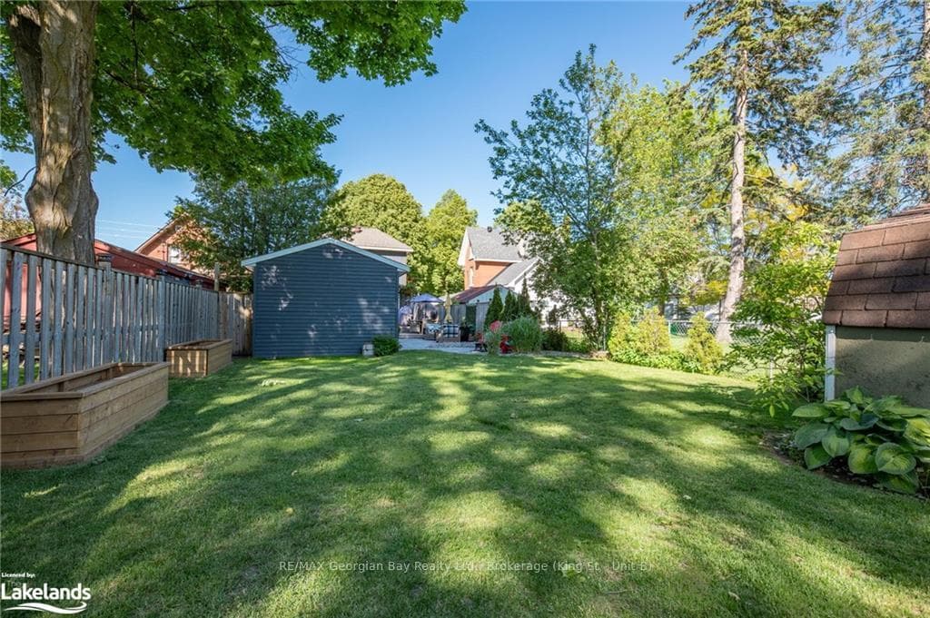 354 QUEEN Street photo 44