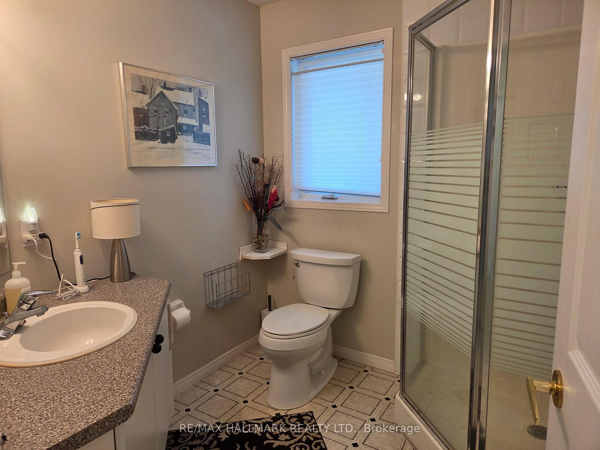 8 Greenfield Place photo 16