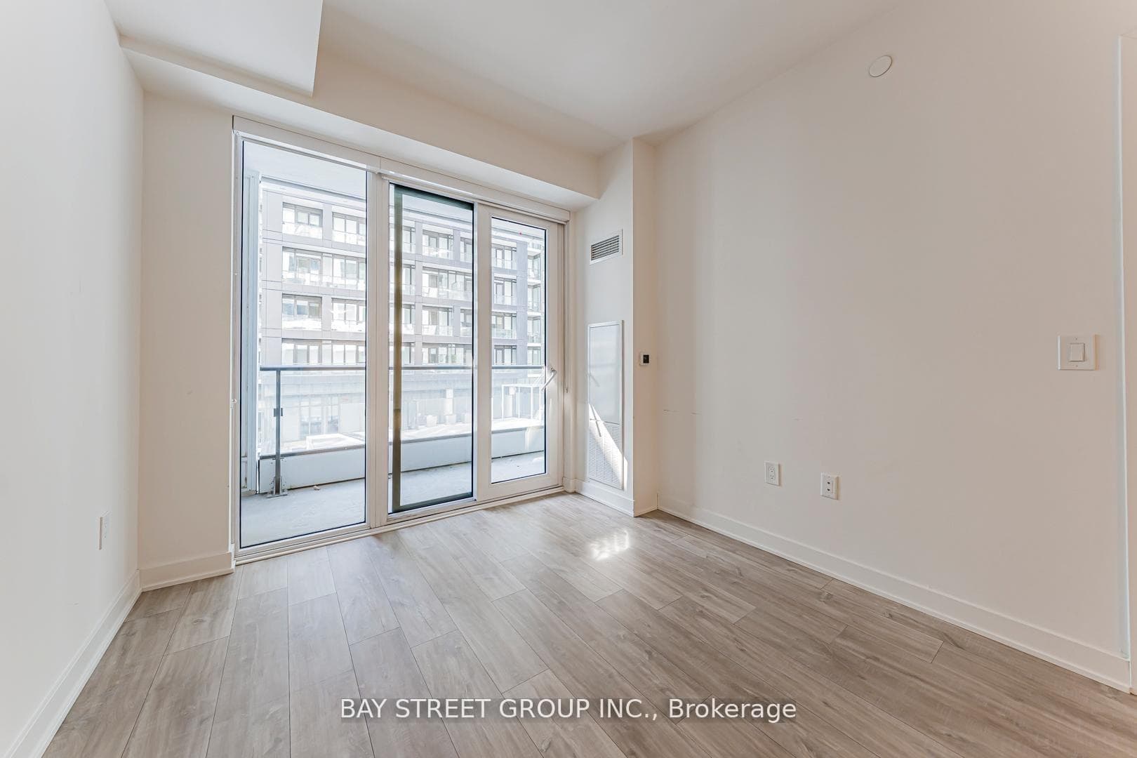 70 Princess Street Unit 1227E photo 24