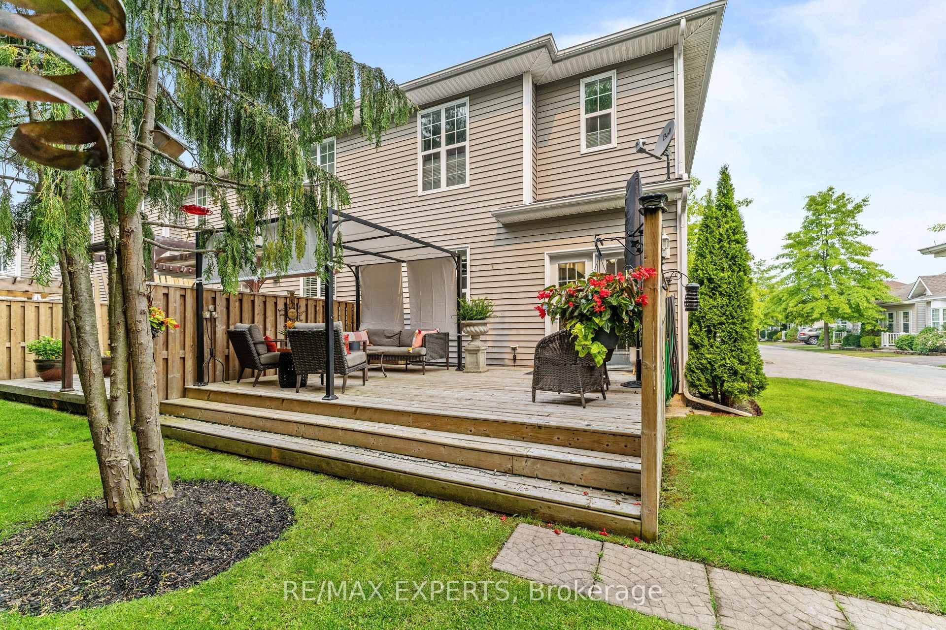 608 Simcoe Street Unit 19 photo 30