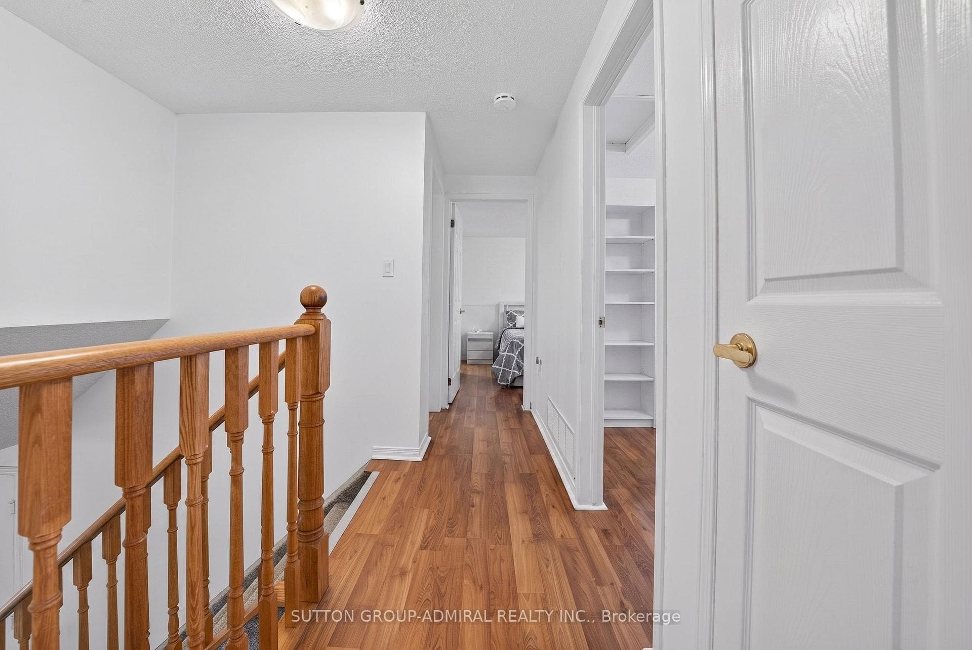 41 WHITEHORN Crescent photo 18