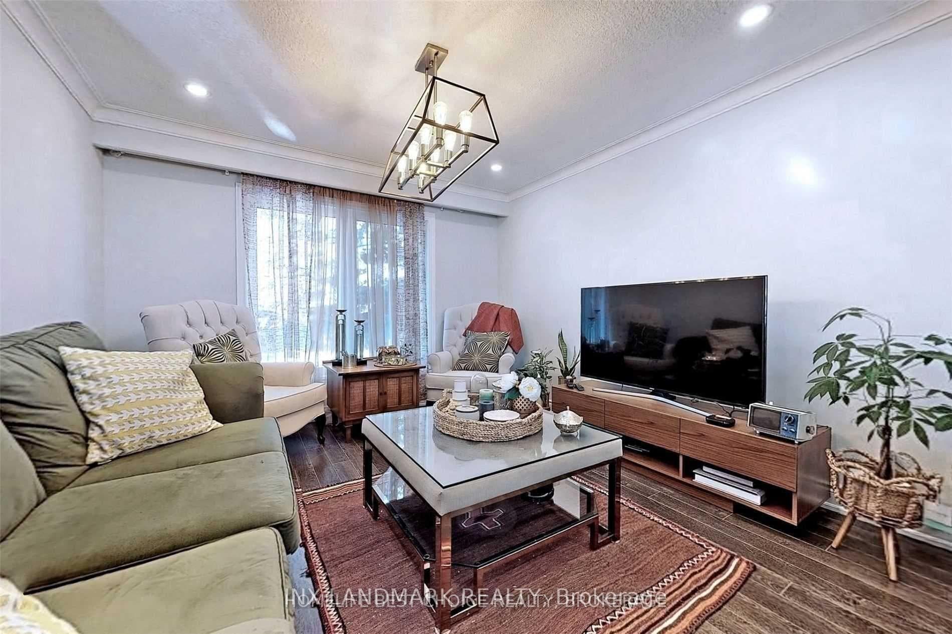 32 Kirk Drive Unit Main photo 9