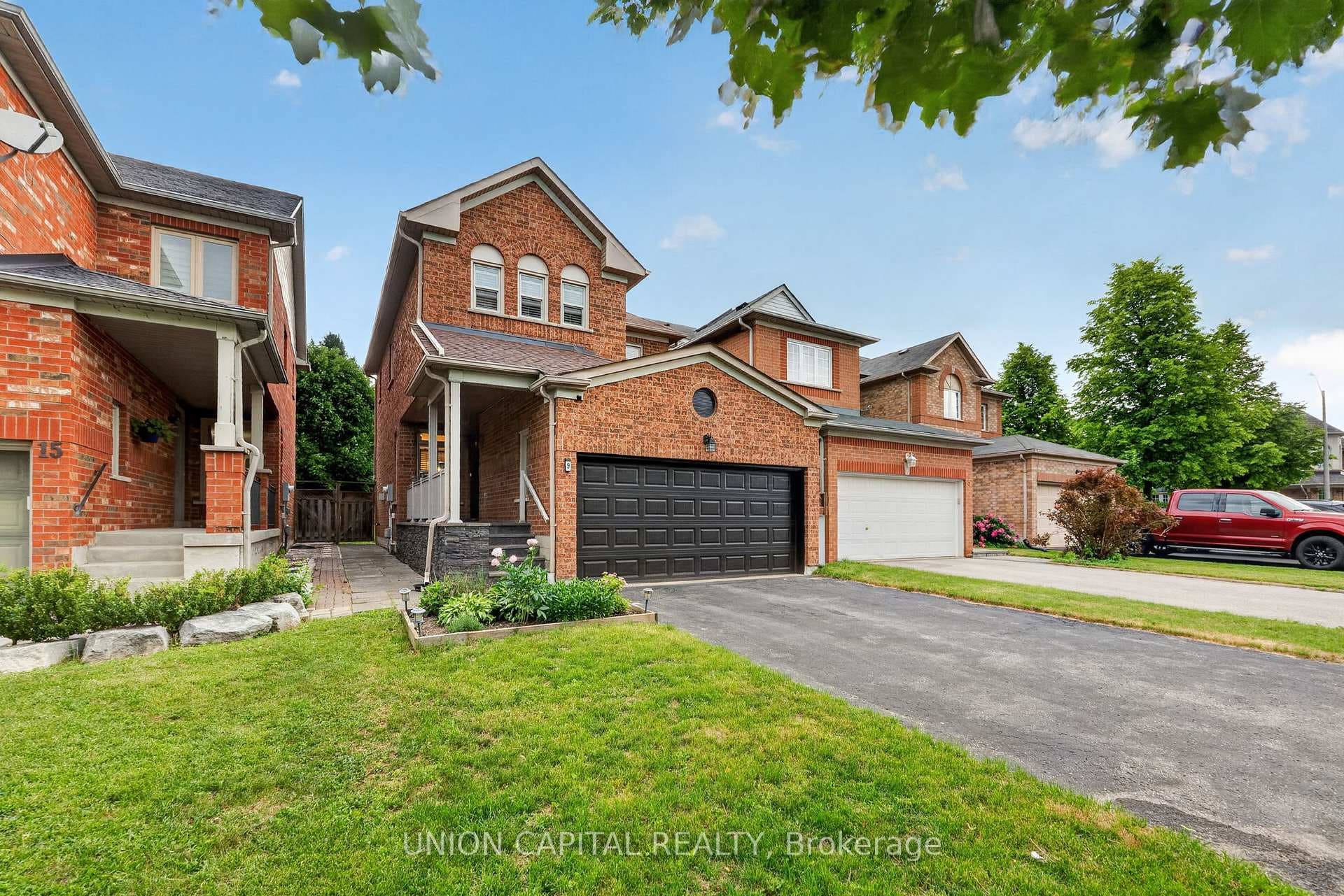 9 Ballymore Drive photo 2