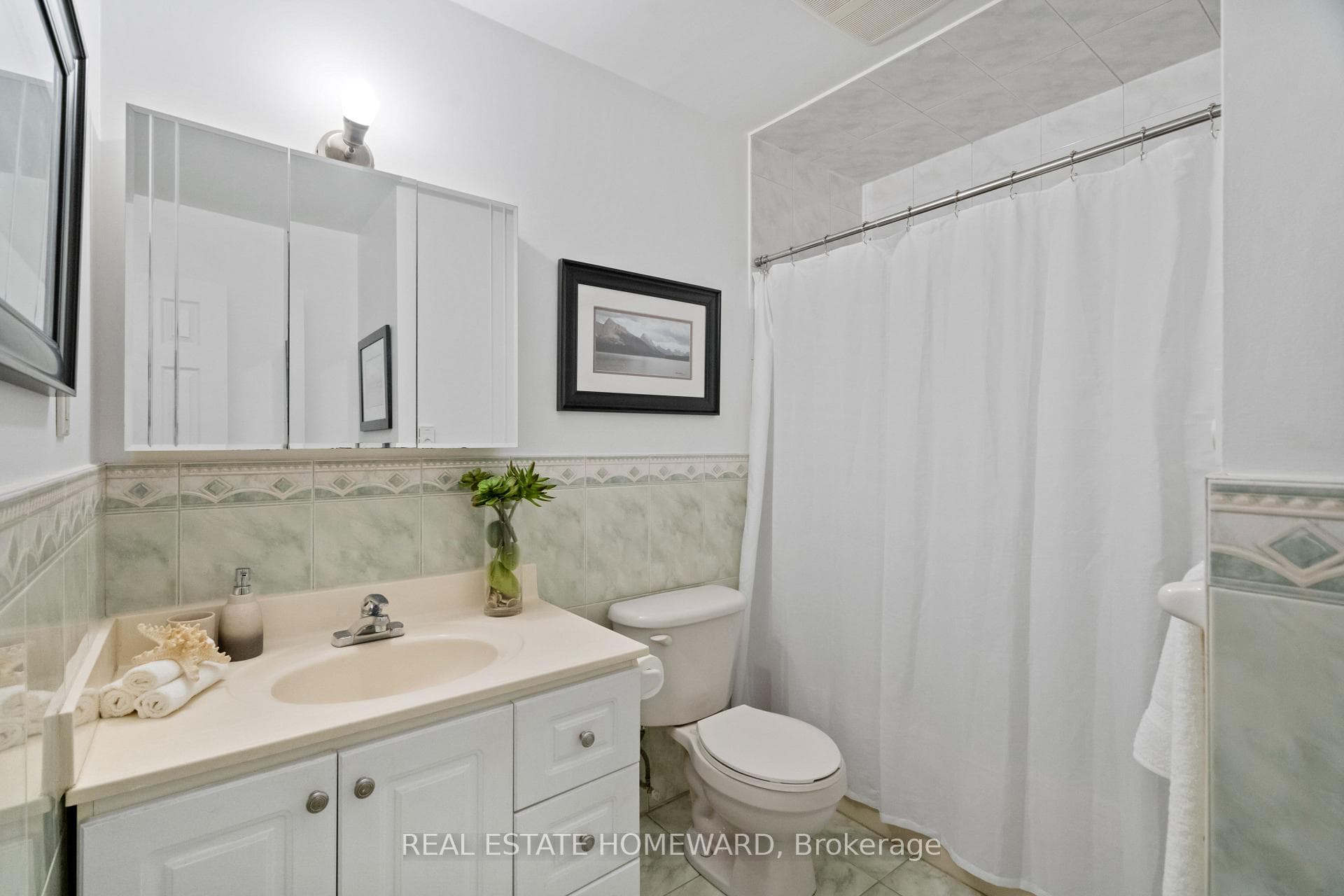 70 Stanley Terrace photo 30