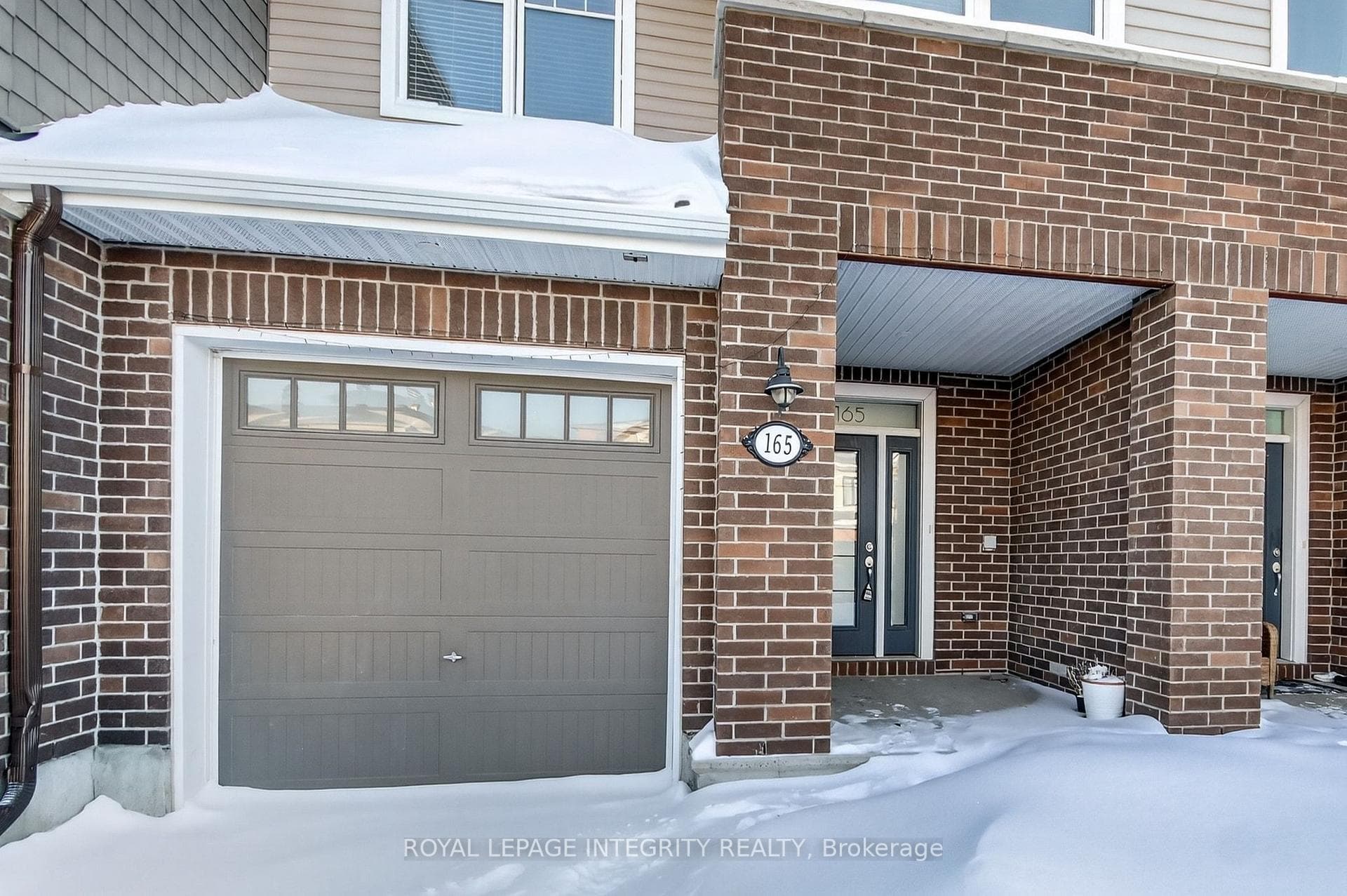 165 Angelonia Crescent photo 1