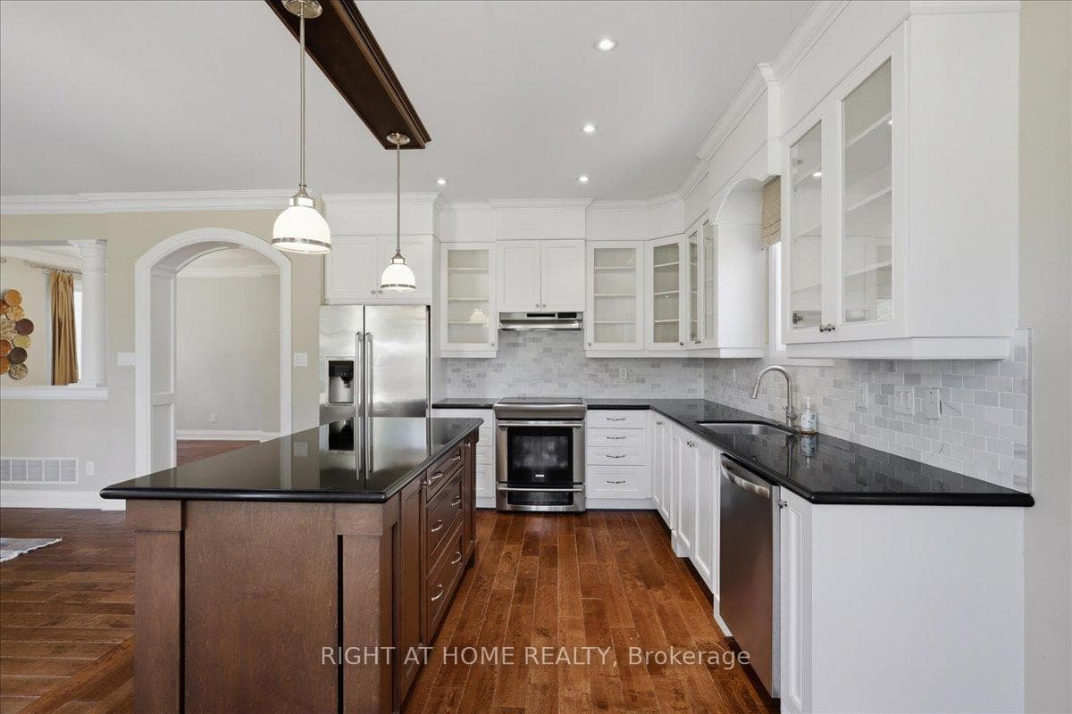 31 Christy Drive photo 15