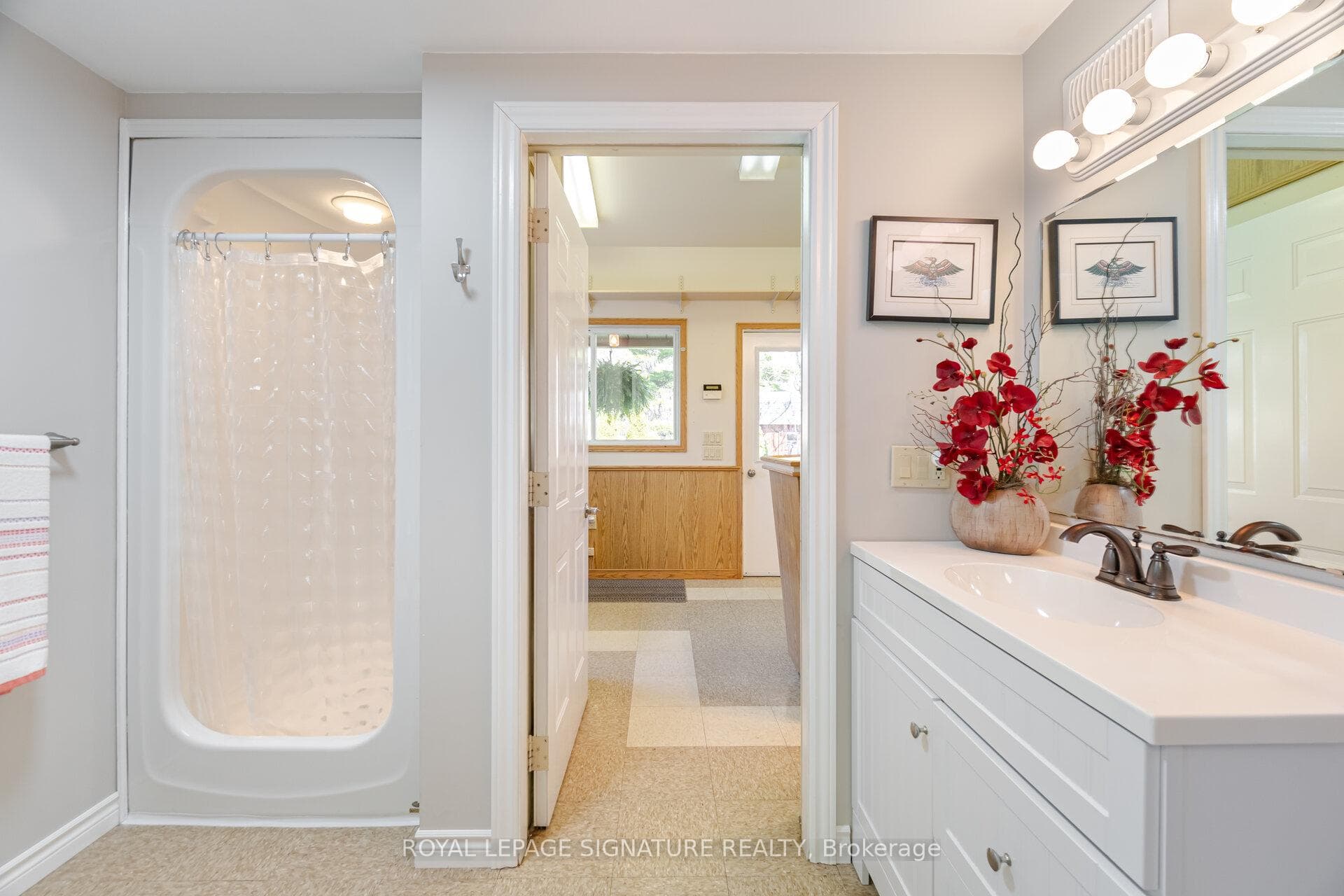 587 Hillcrest Road photo 50