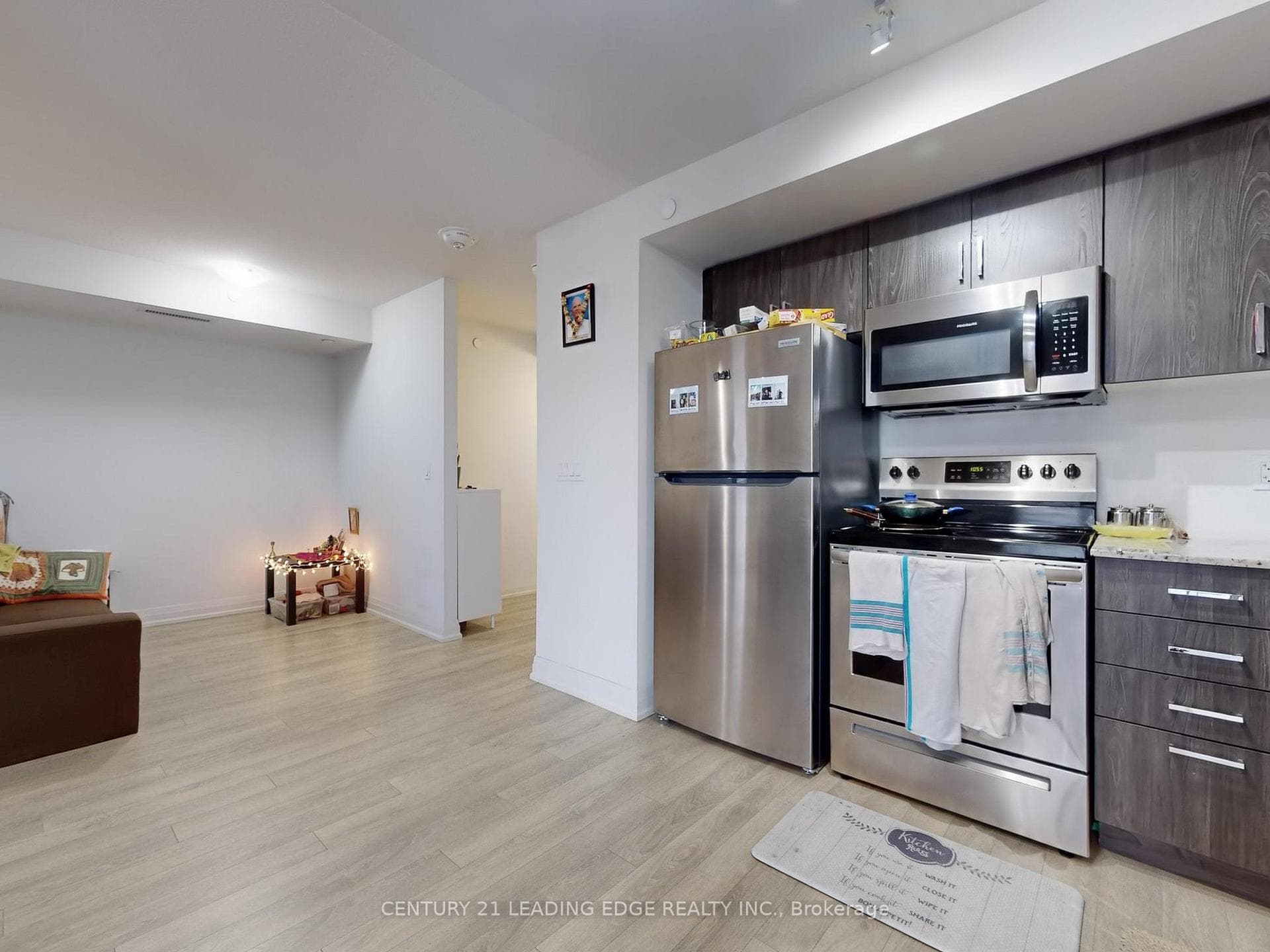 20 Meadowglen Place Unit 329 photo 21