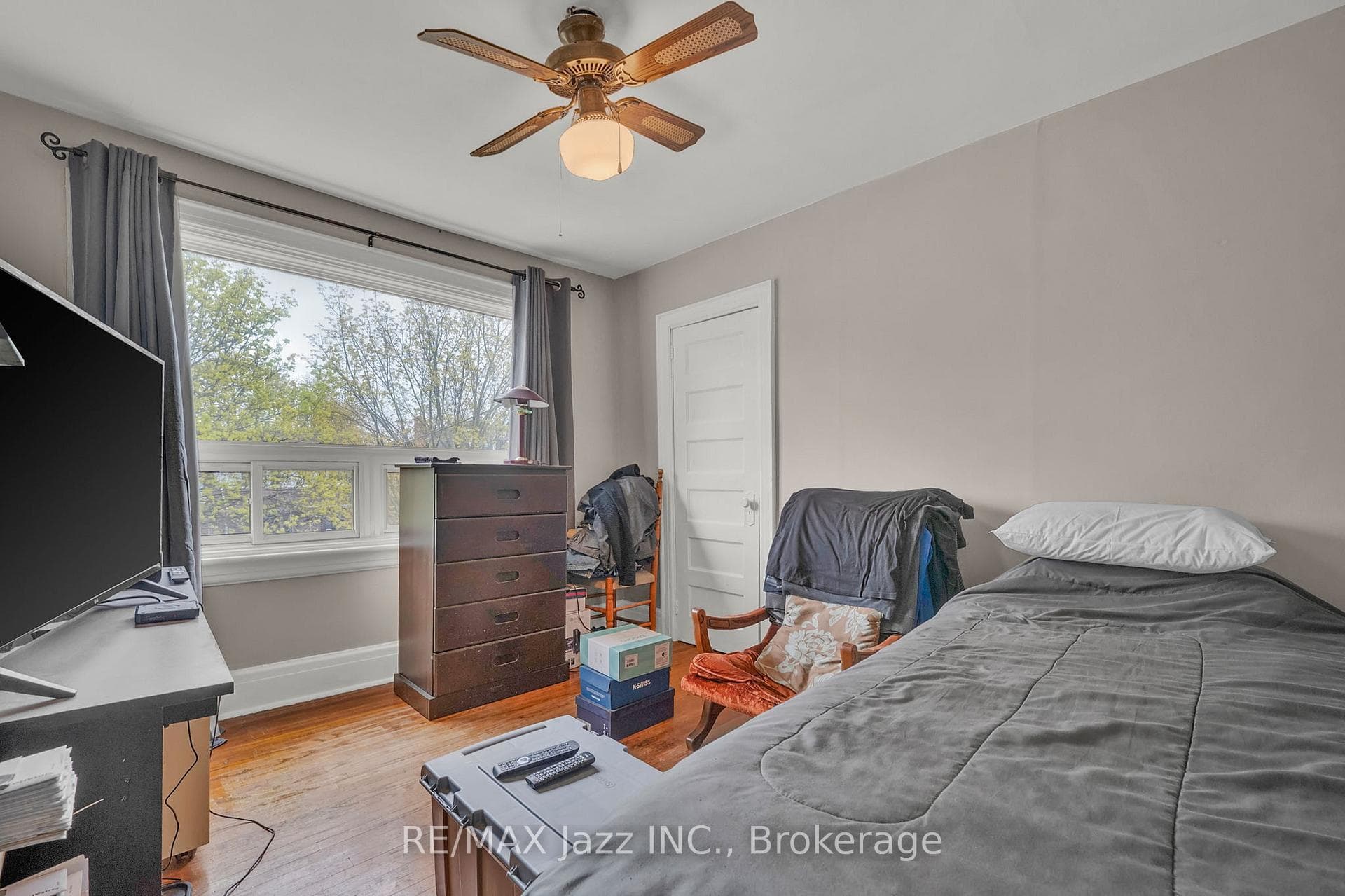 636 Carnegie Avenue photo 20
