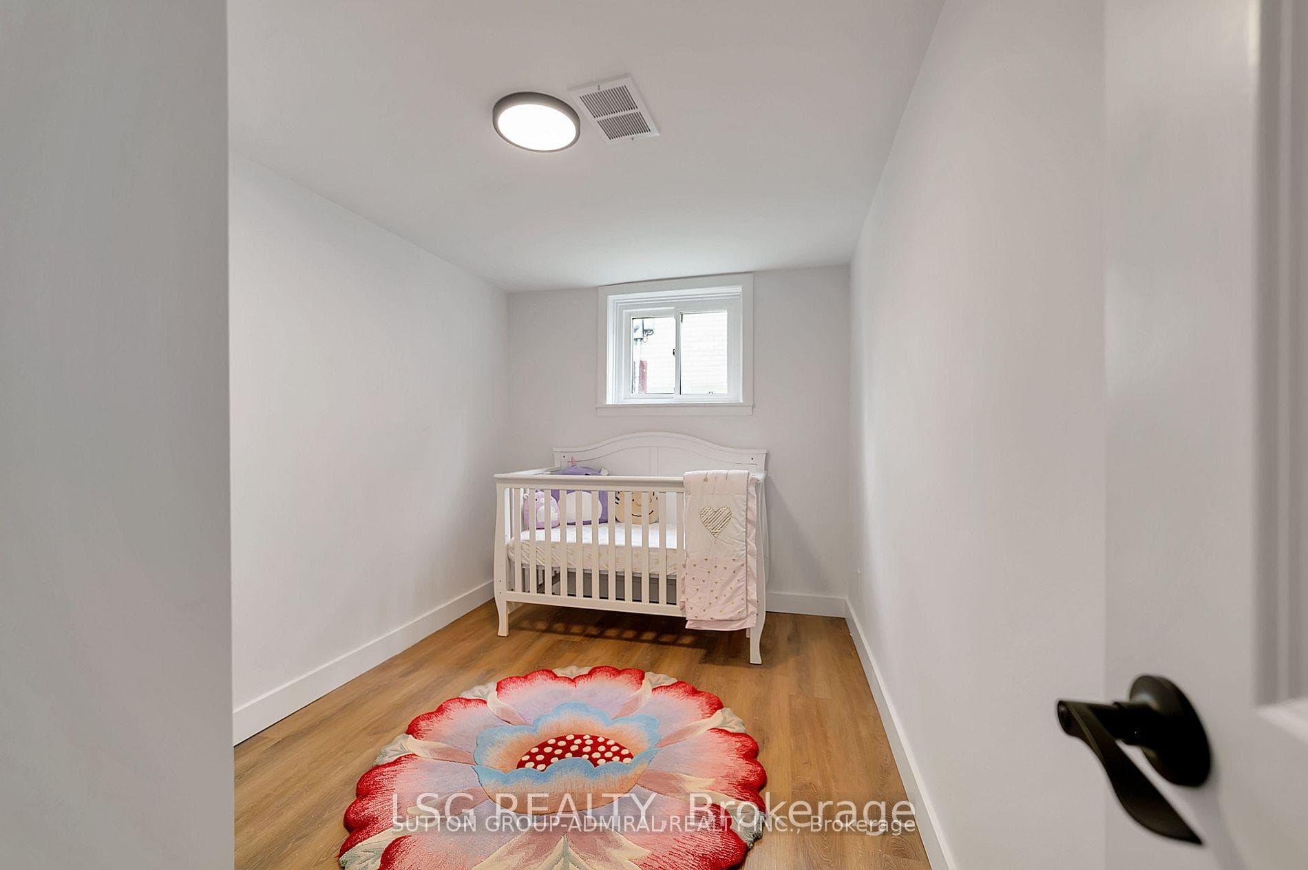 83 Searle Avenue photo 32