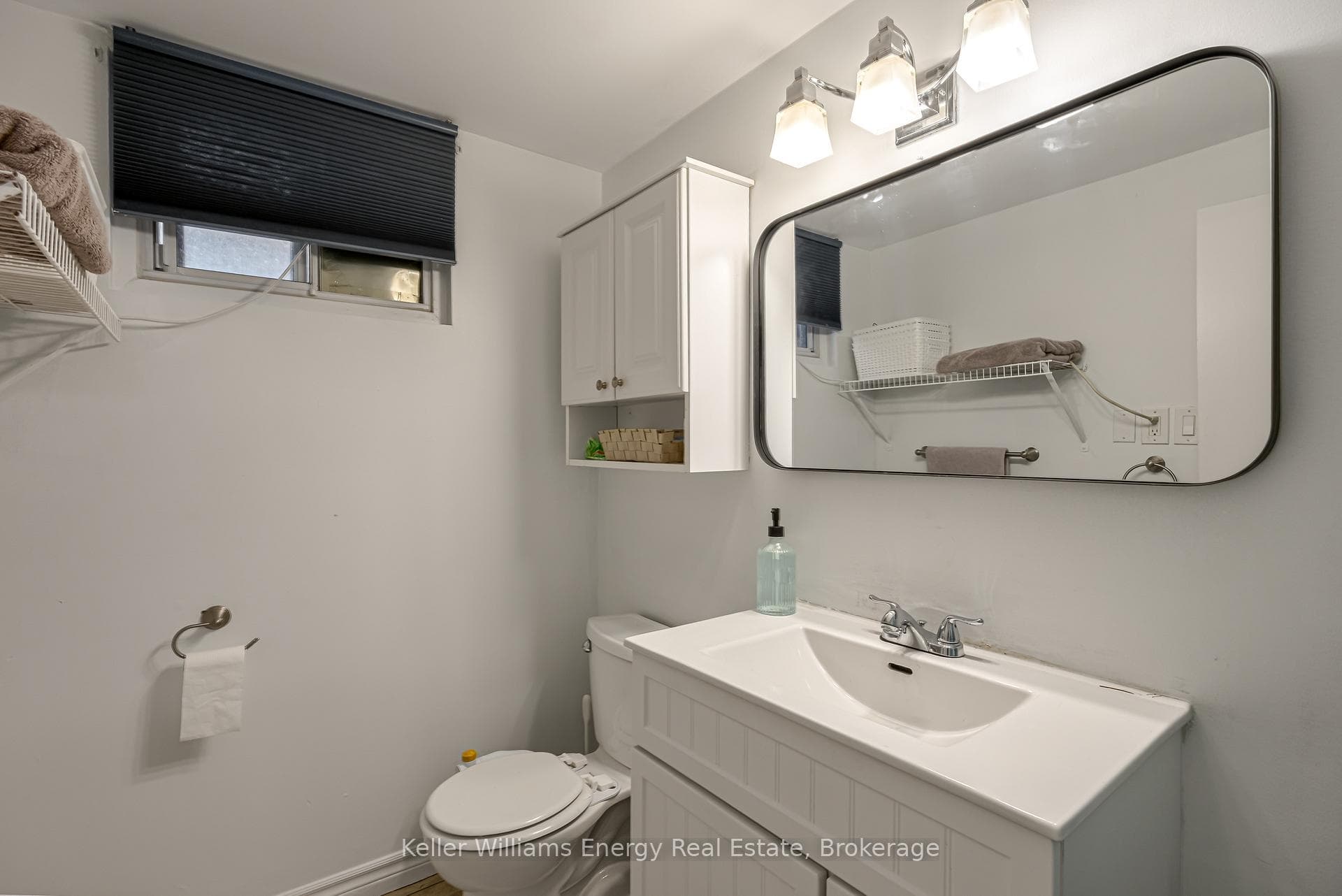 405 Bernhard Crescent photo 25