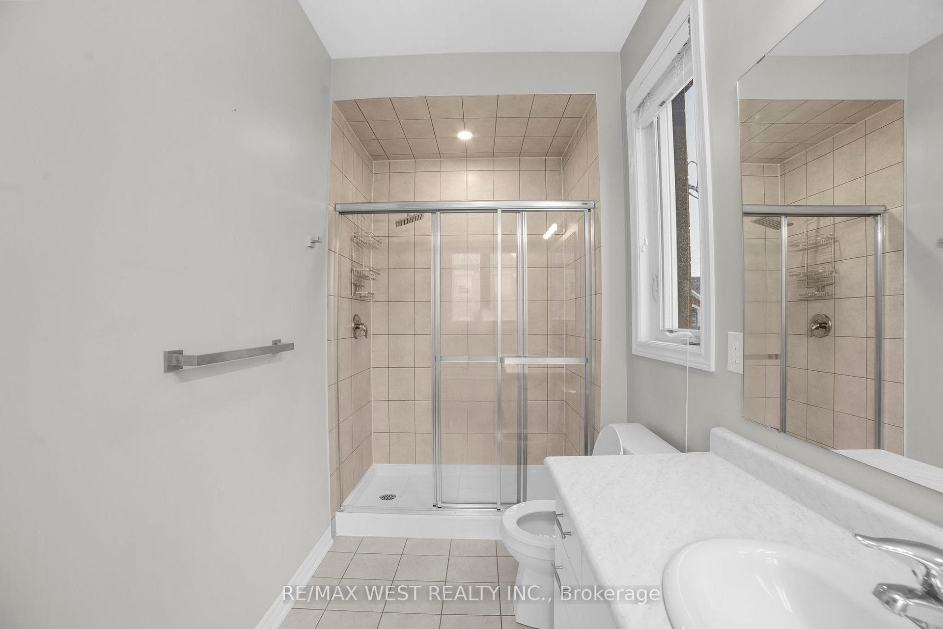 77 Great Falls Boulevard photo 25