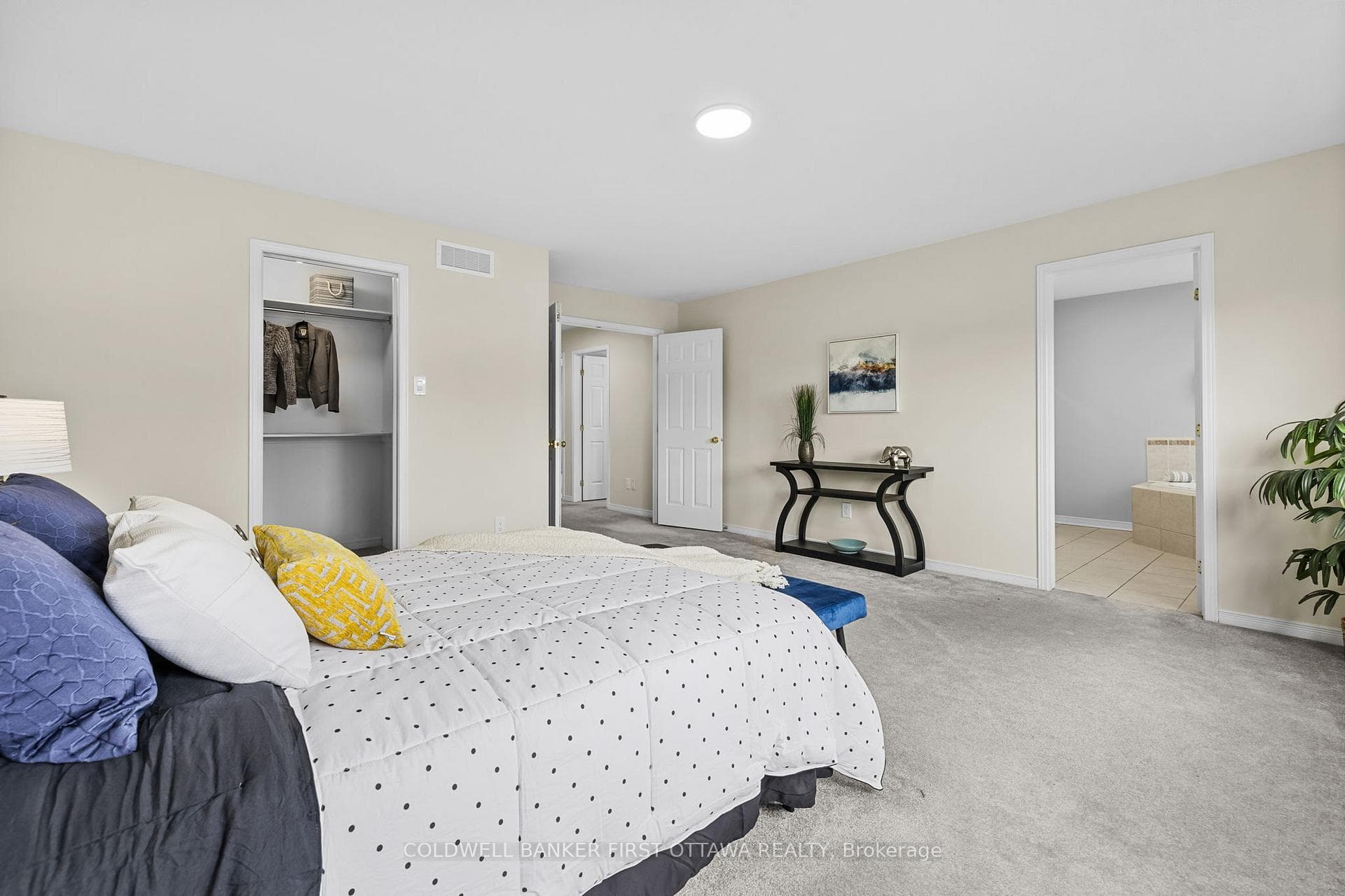 135 Lamplighters Drive photo 19