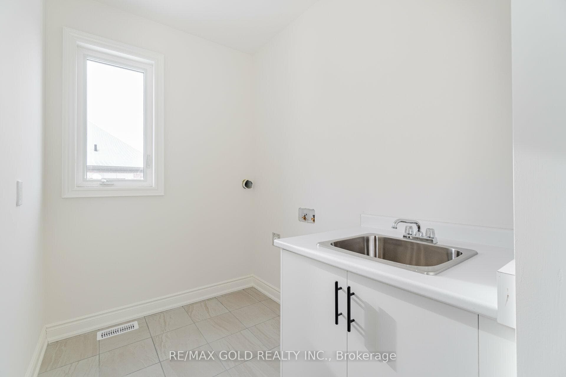 107 Walker Road photo 35