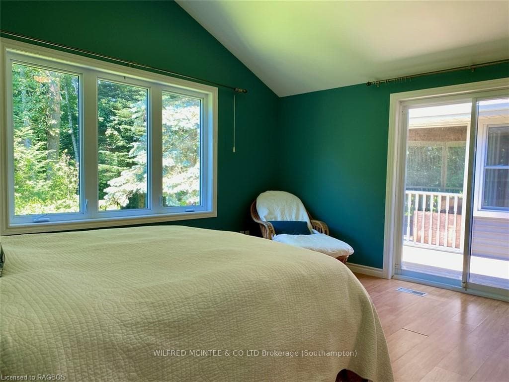 240 TYENDINAGA Drive photo 20