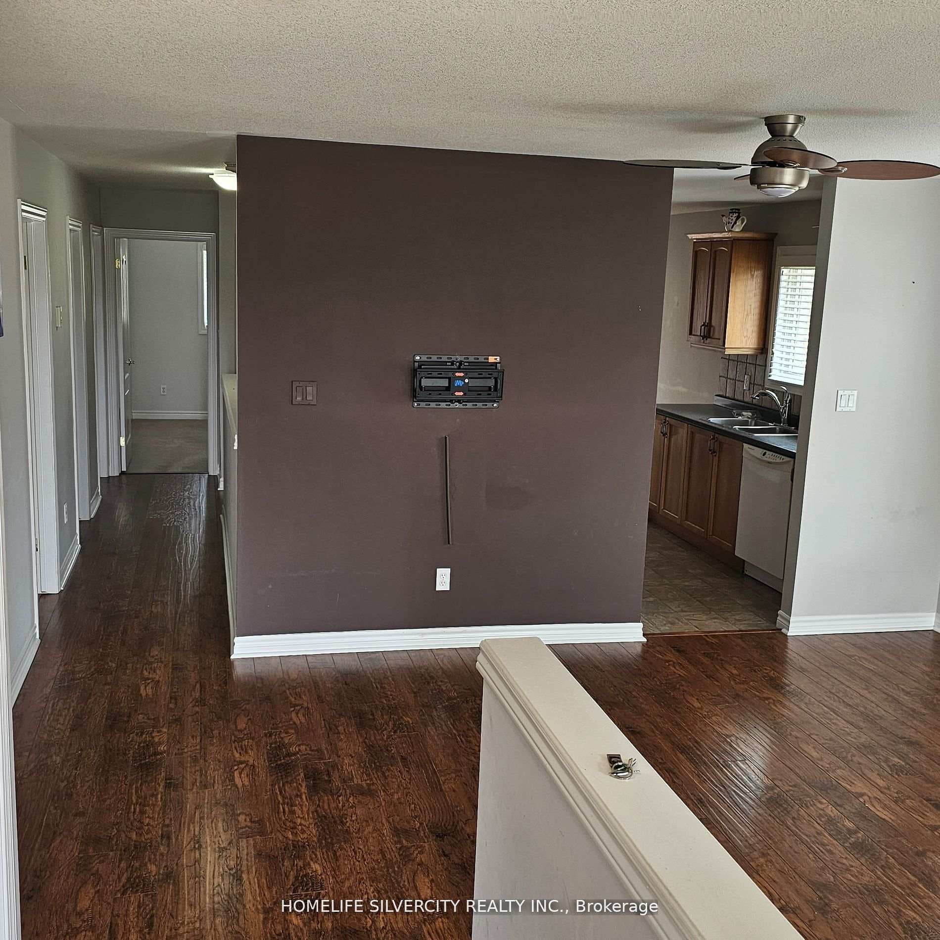 1102 Smither Road photo 4