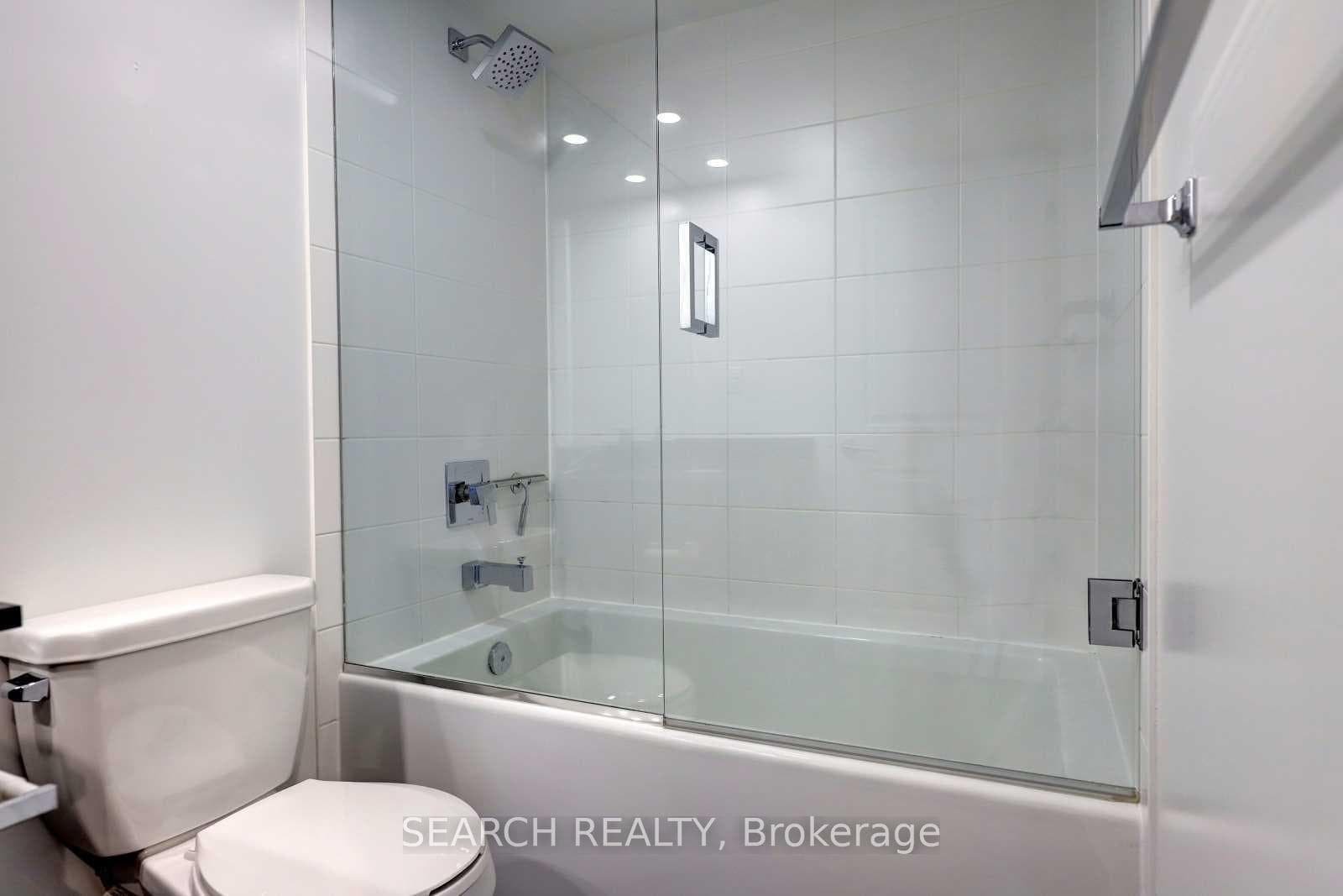 400 Adelaide Street Unit 2214 photo 16