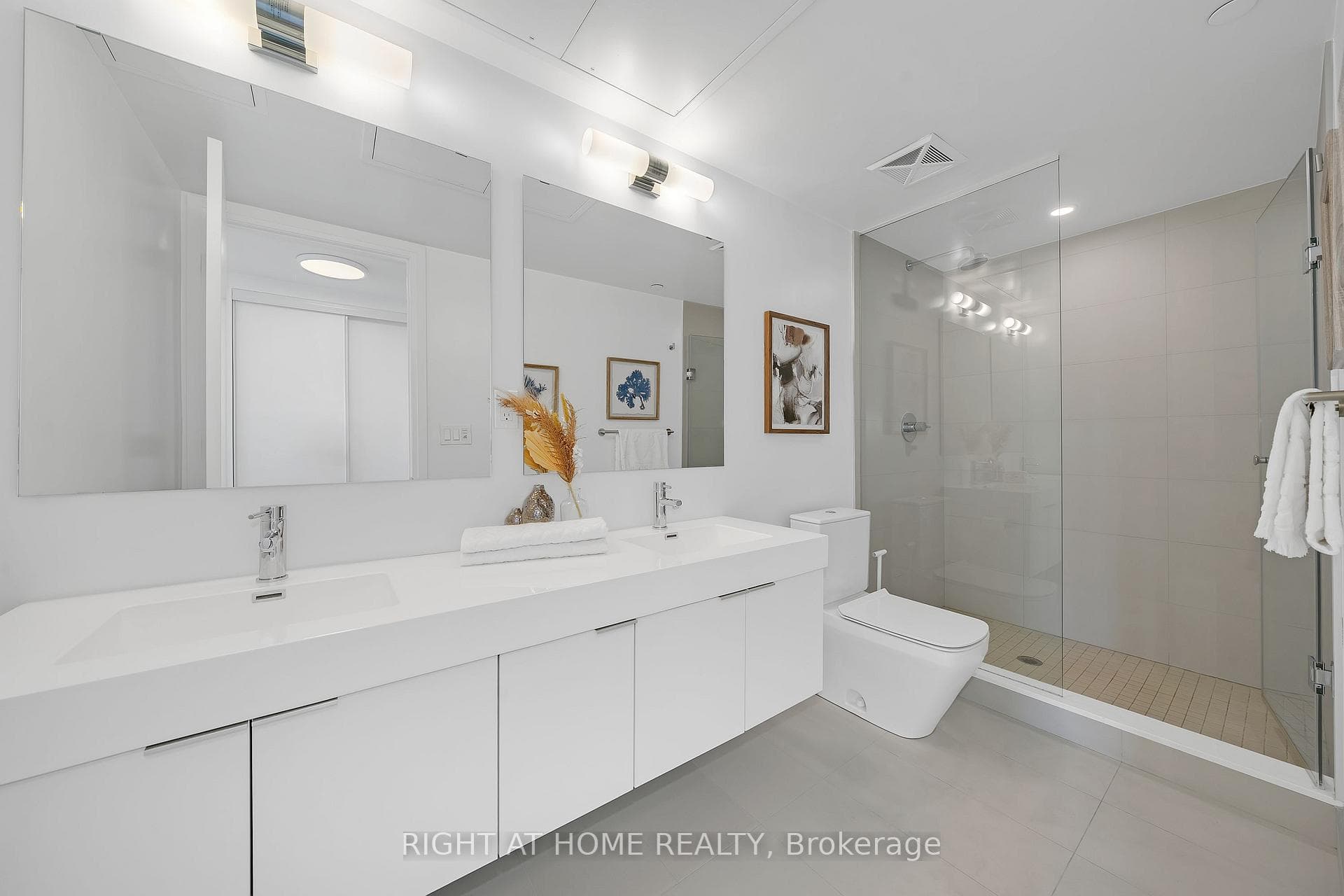 Large Ensuite Bath with double sink