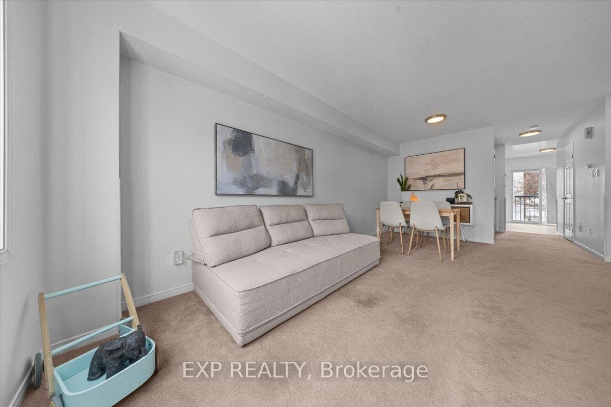 36 Yorkville Street photo 17