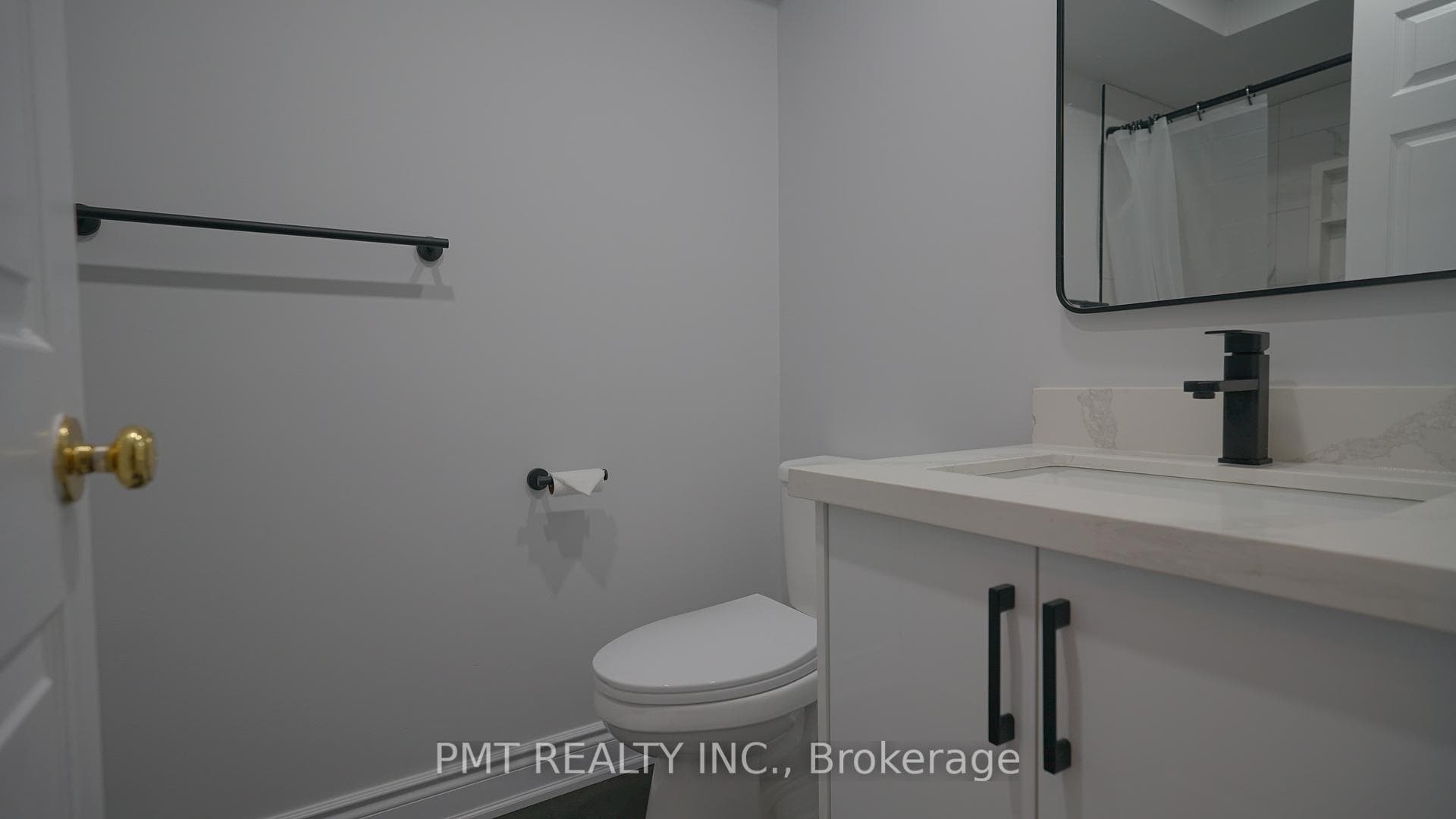 597 Roehampton Avenue photo 21