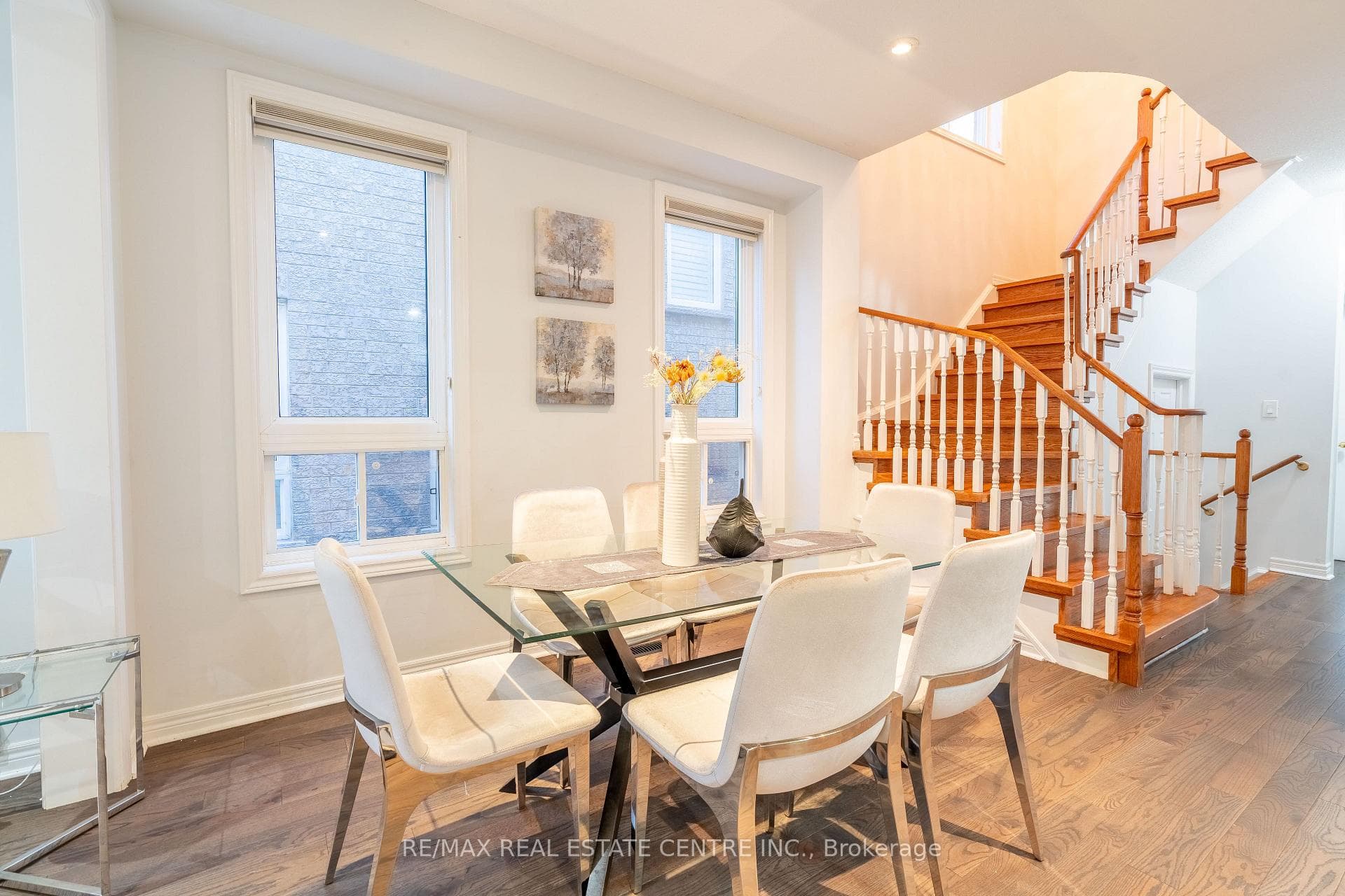 73 Pantomine Boulevard photo 6
