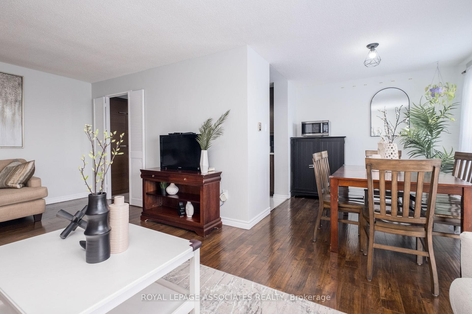 855 Kennedy Road Unit 705 photo 8