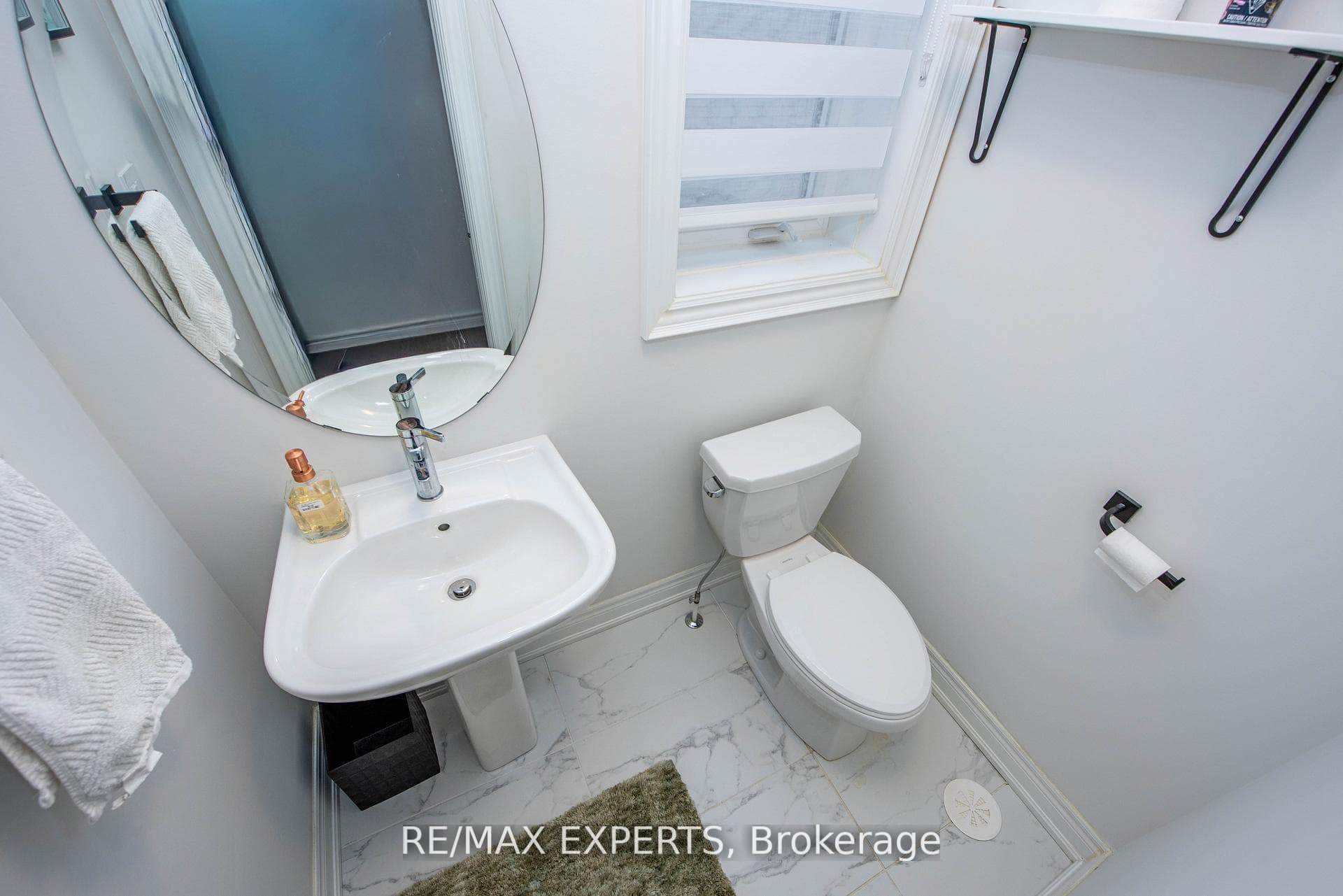 381 Inspire Boulevard photo 8