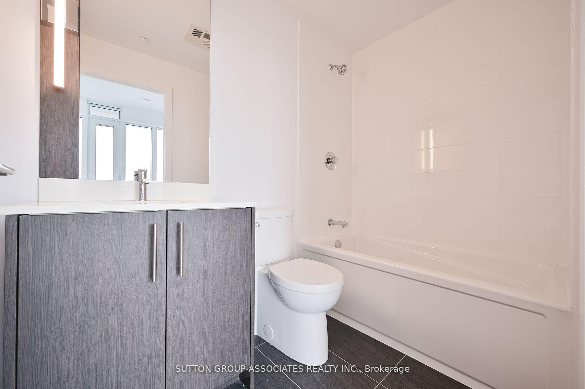 215 Veterans Drive Unit 1010 photo 18