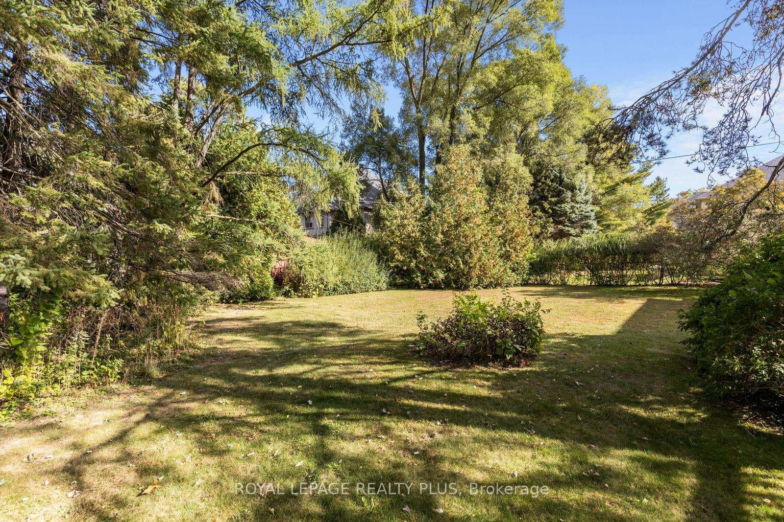 2113 Stonehouse Crescent photo 28