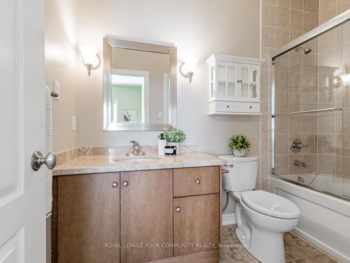 201 Queen Filomena Avenue photo 30