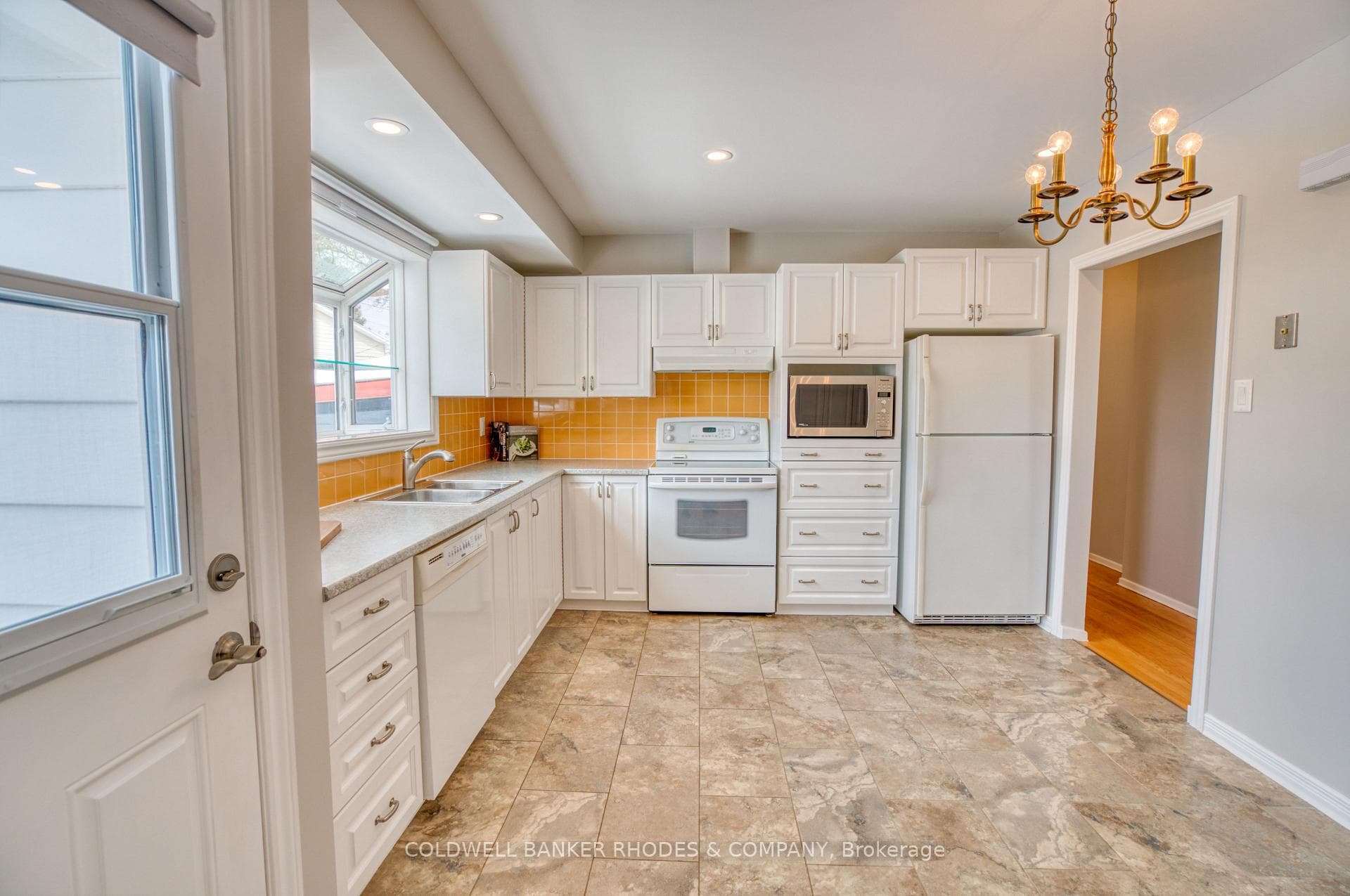 1858 Sharel Drive photo 12